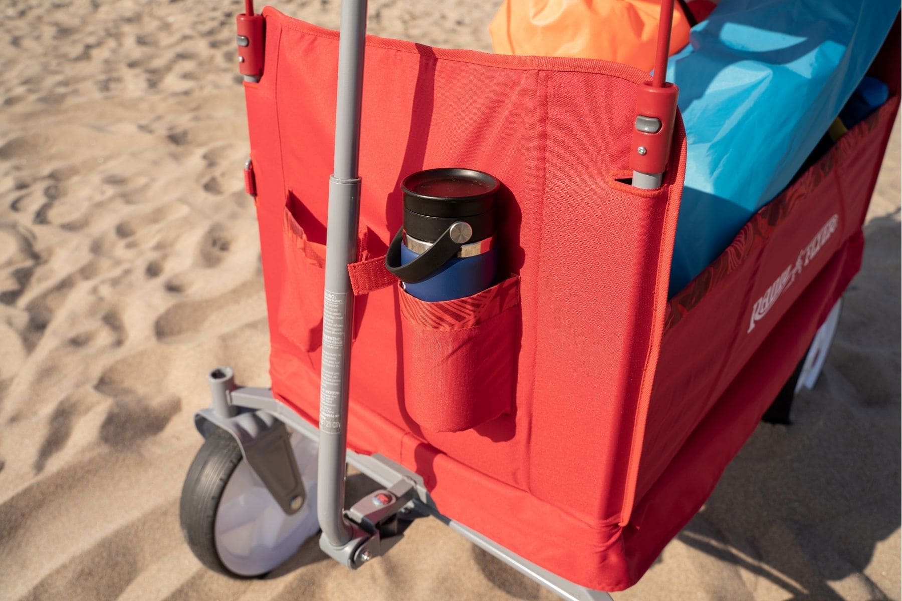 radio flyer 3 in 1 front water bottle pocket