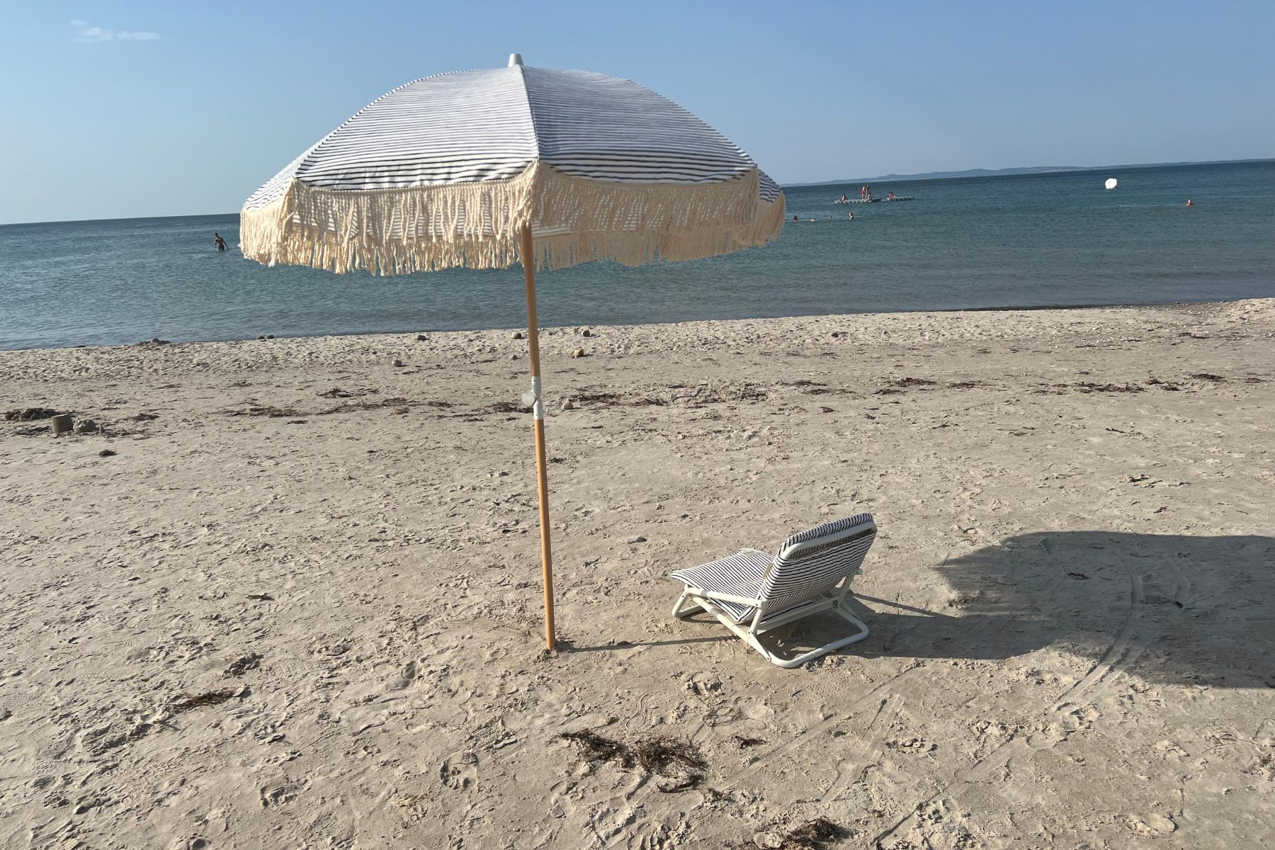 sunday-supply-co-natural-instinct-on-beach