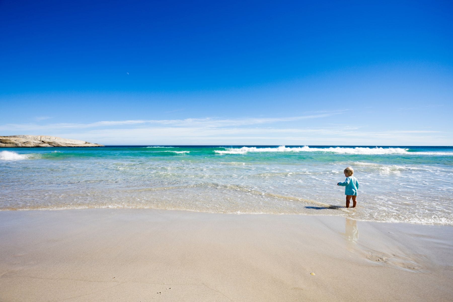 tips-for-taking-baby-to-the-beach-right-beach
