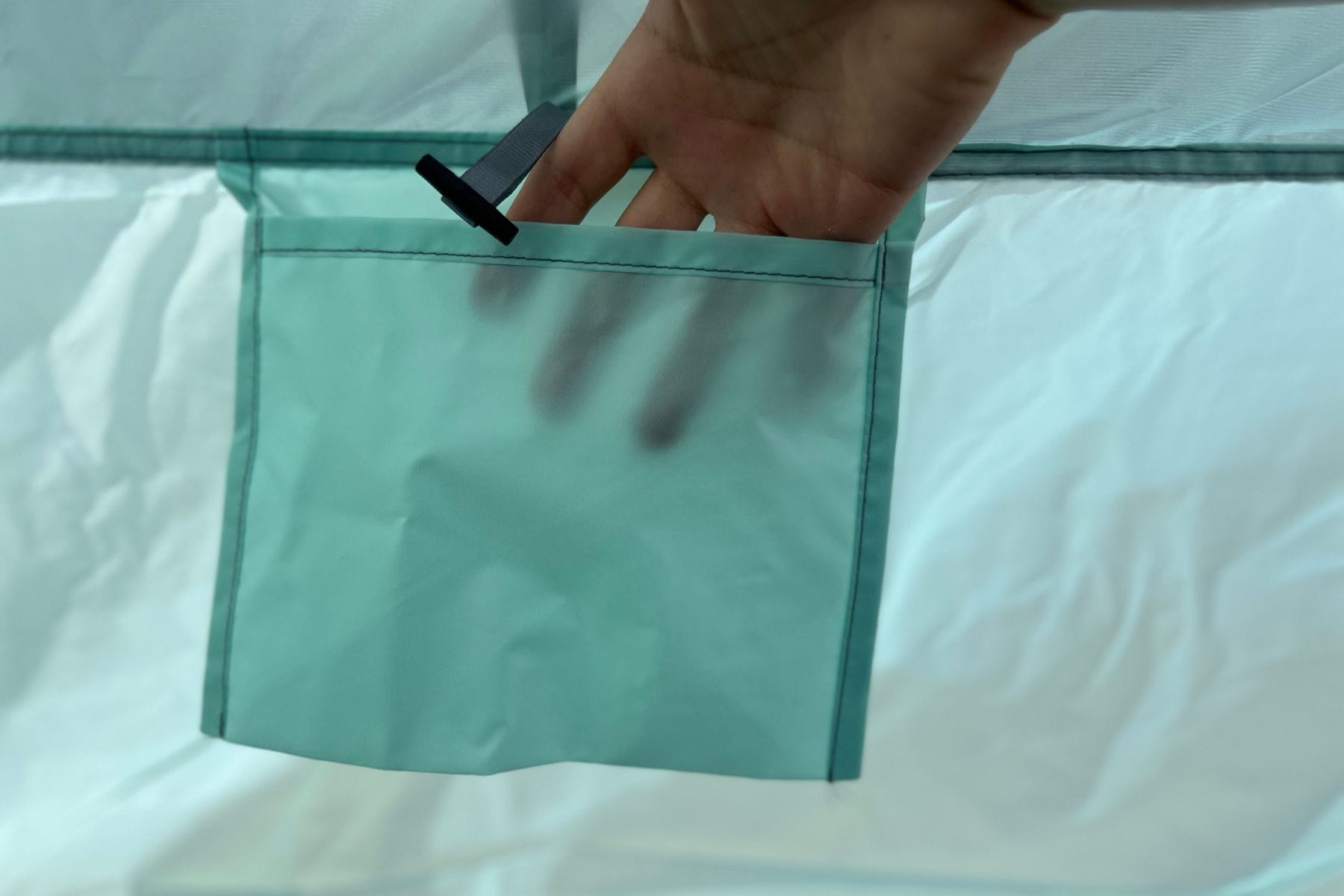 whitefang-beach-tent-pocket