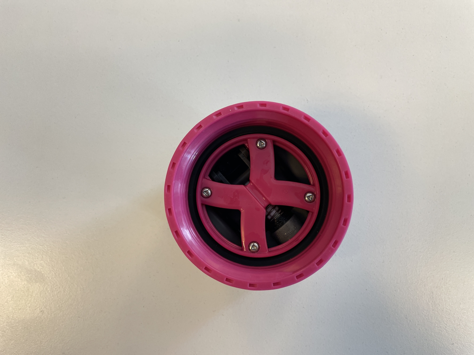 The Autoseal Water Bottle Lid has a solid construction that stands out for its functionality.