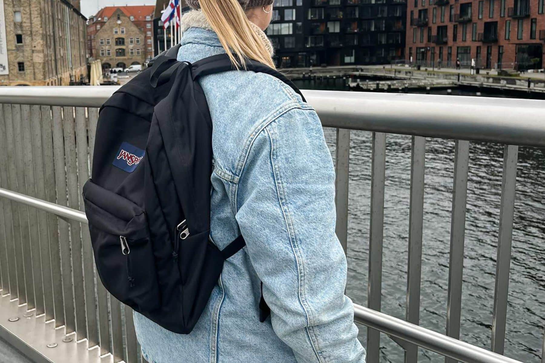 jansport-superbreak-one-26l-side