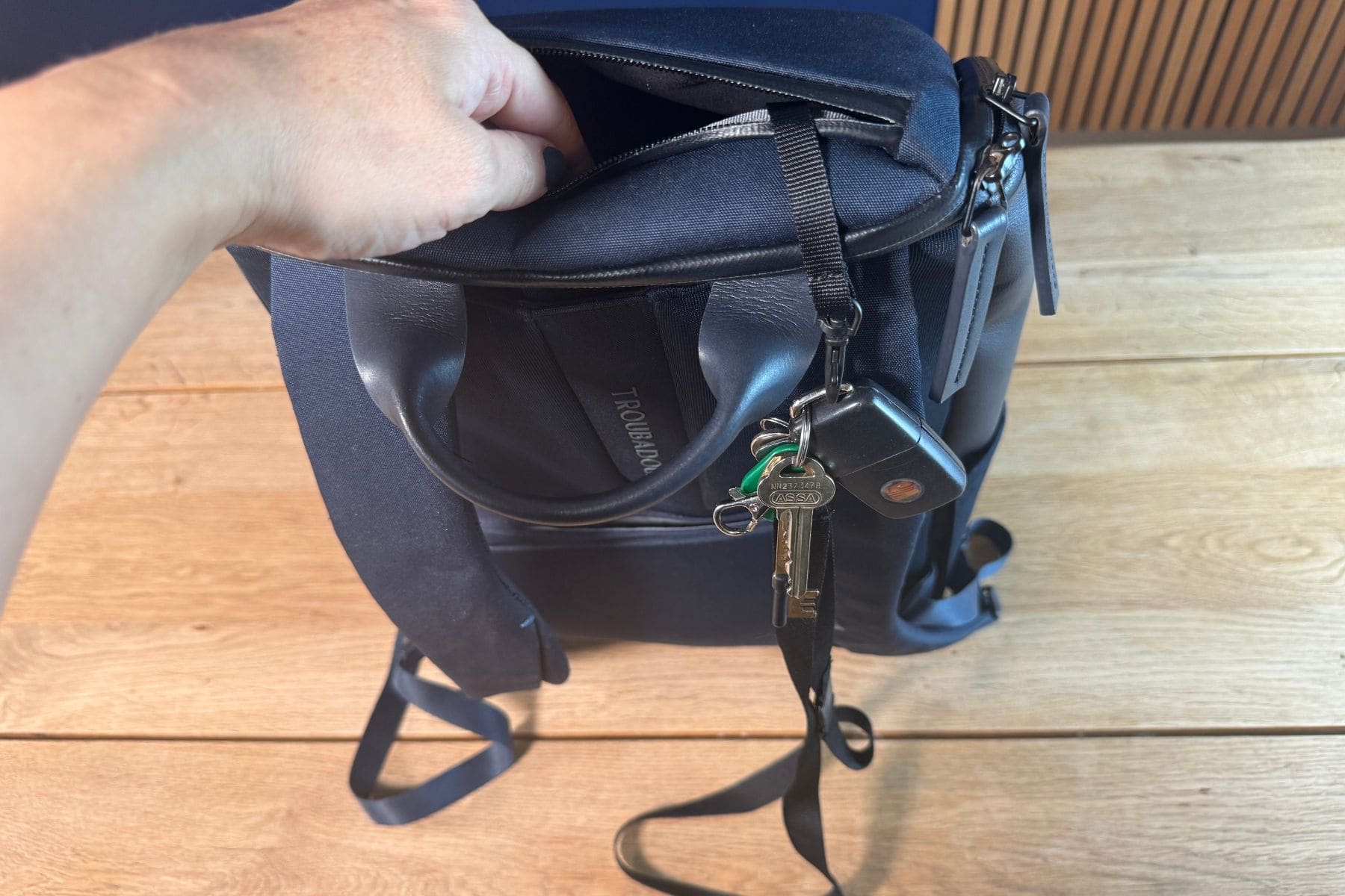 lots of pockets