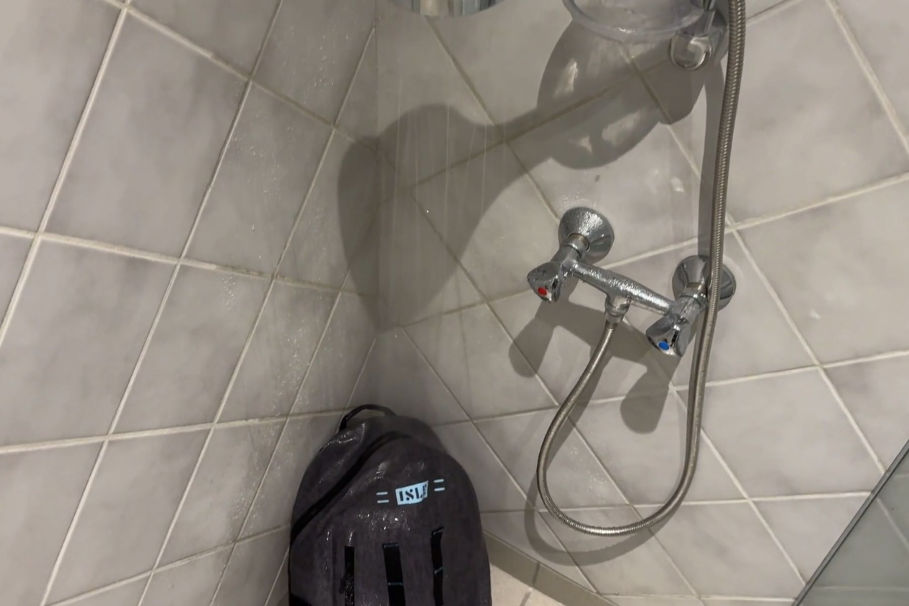 rain-simulation-shower-test