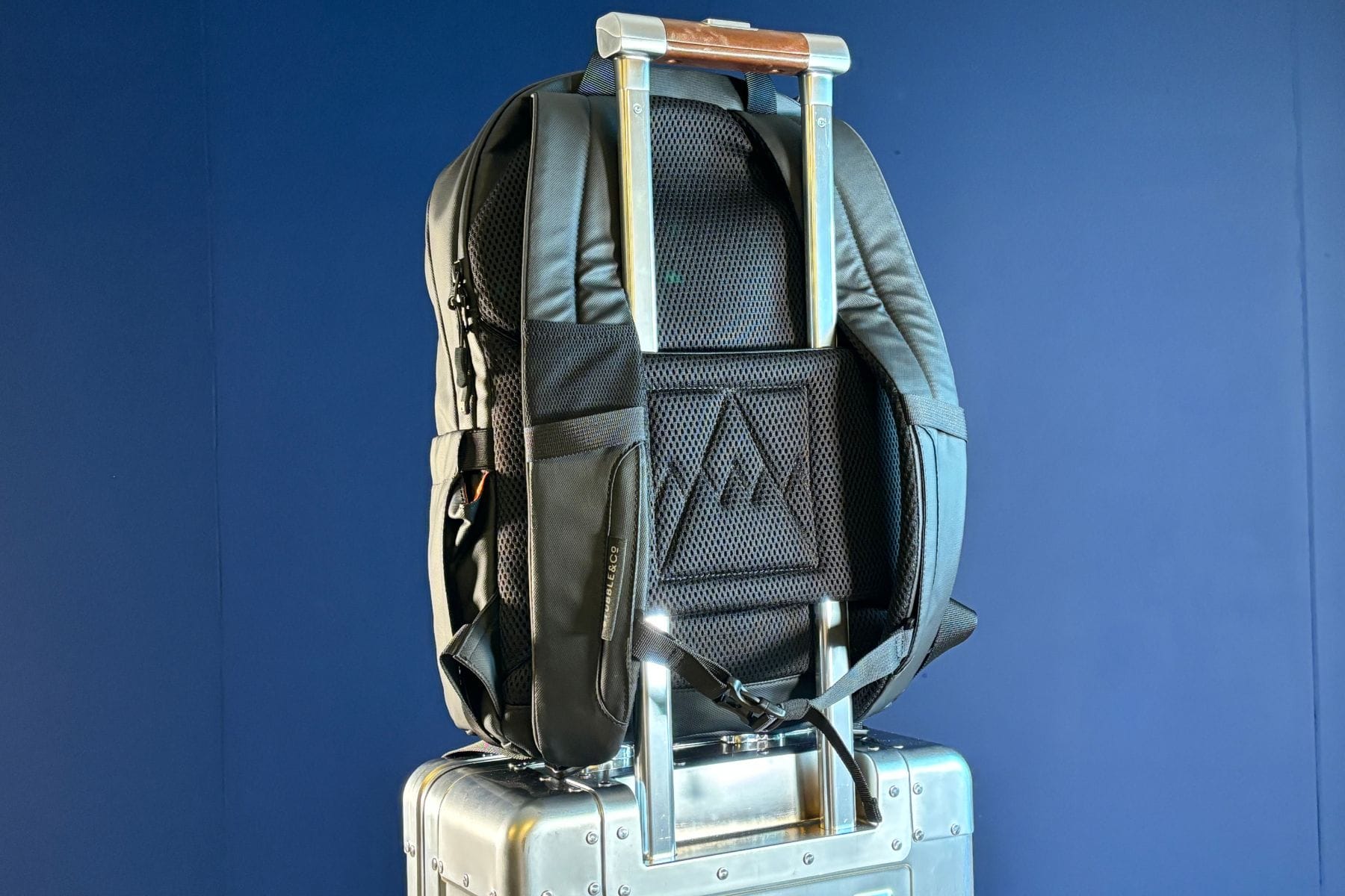stubble-and-co-everyday-backpack-trolley