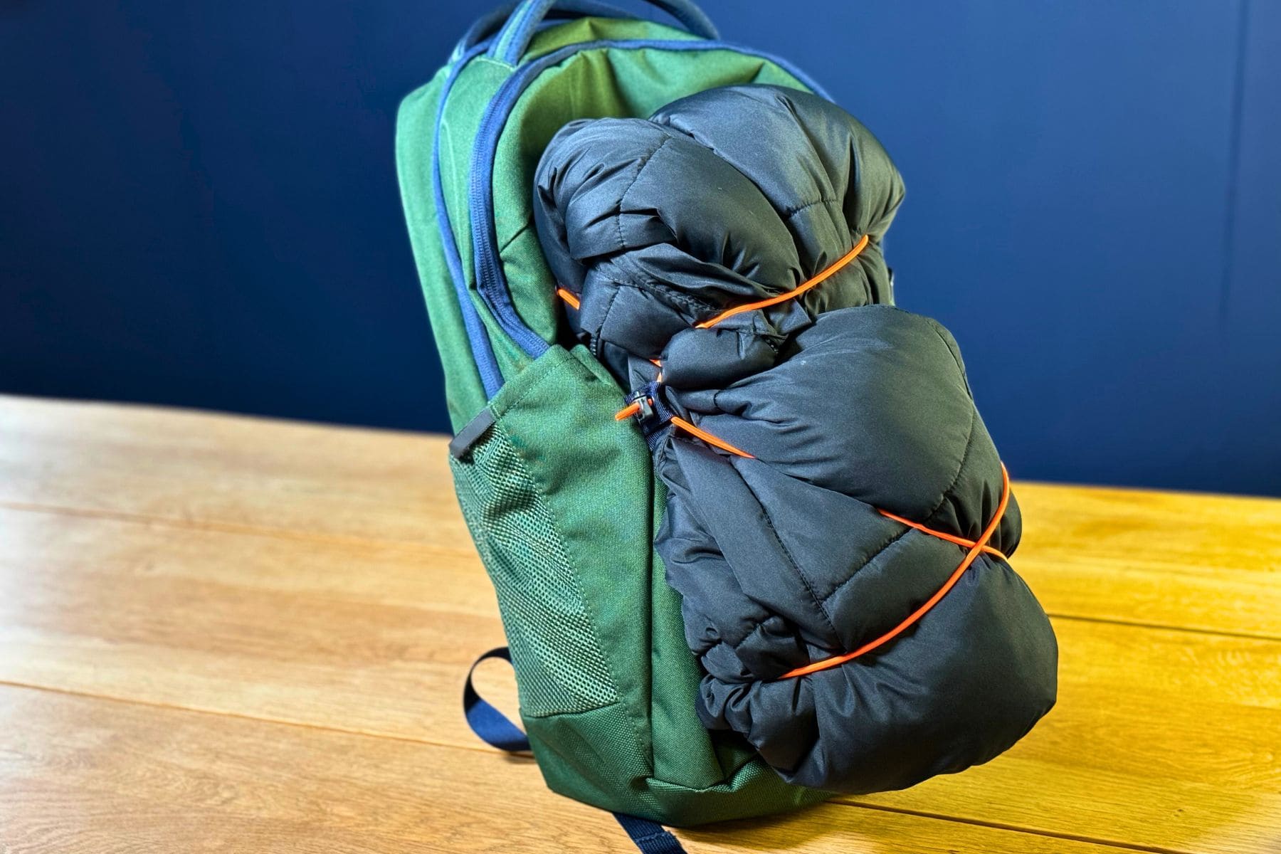 the-northface-jester-backpack-cord-compression