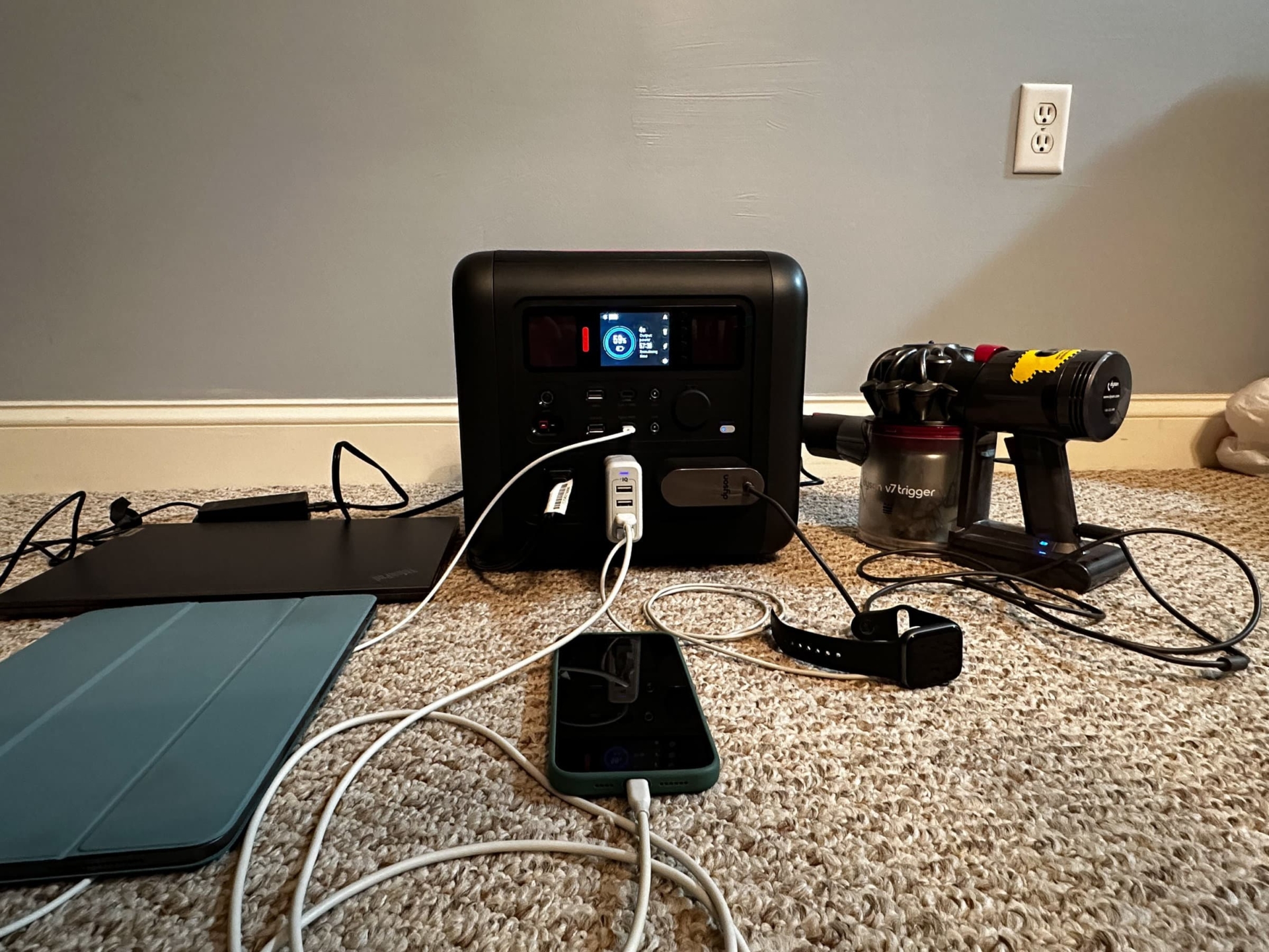 Tera 1000  portable power station with multiple electronics