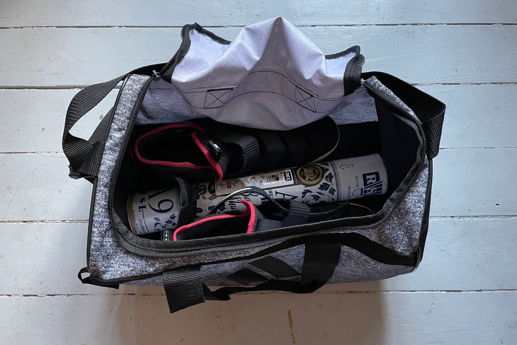 adidas-gym-bag-compartment