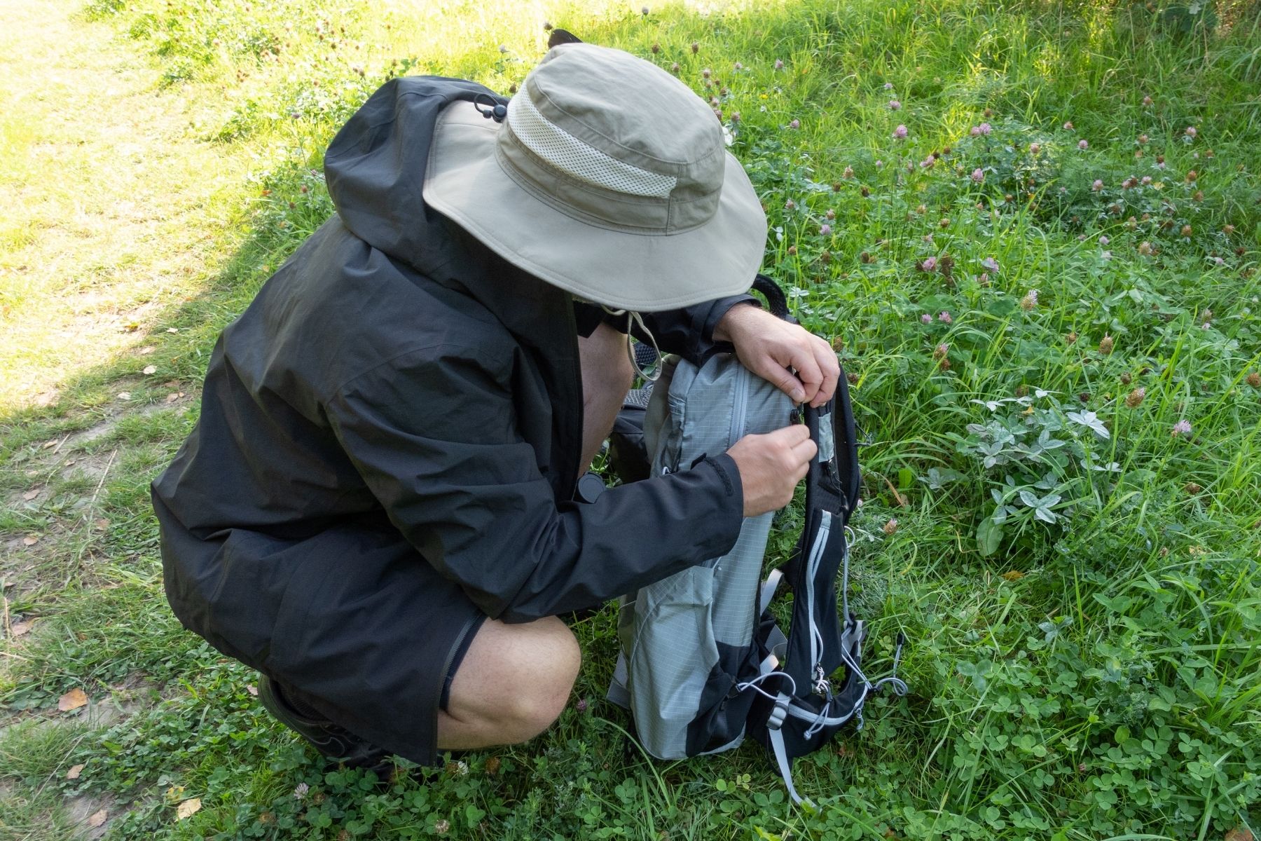 arcteryx-aerios-30-side-details