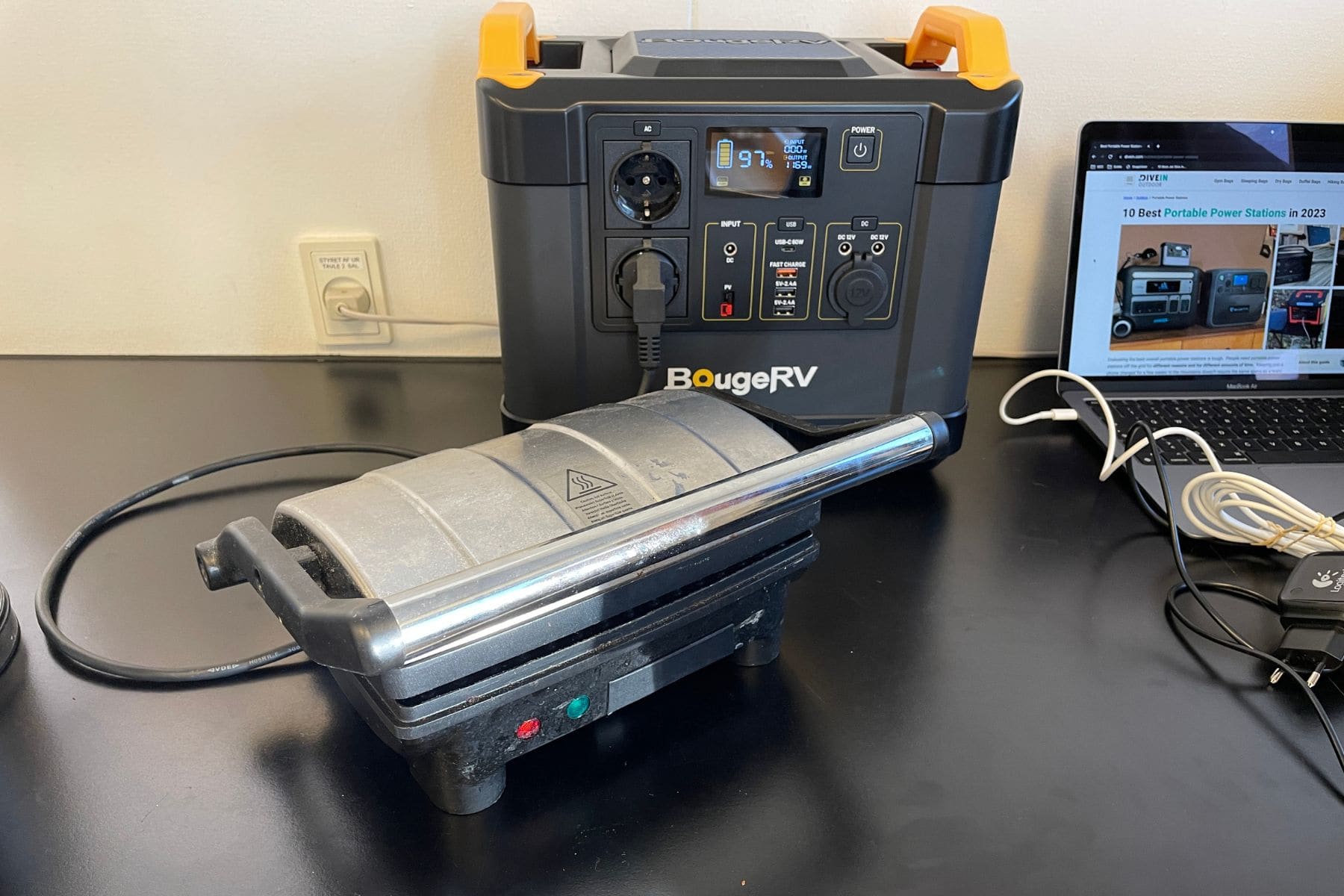 bougerv-fort-1000-portable-power-station-small-devices