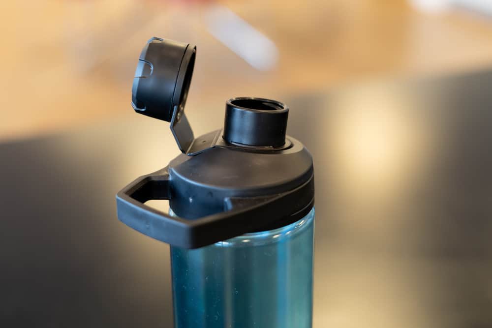 camelbak-chute-mag-magnetic-cap-1.jpg