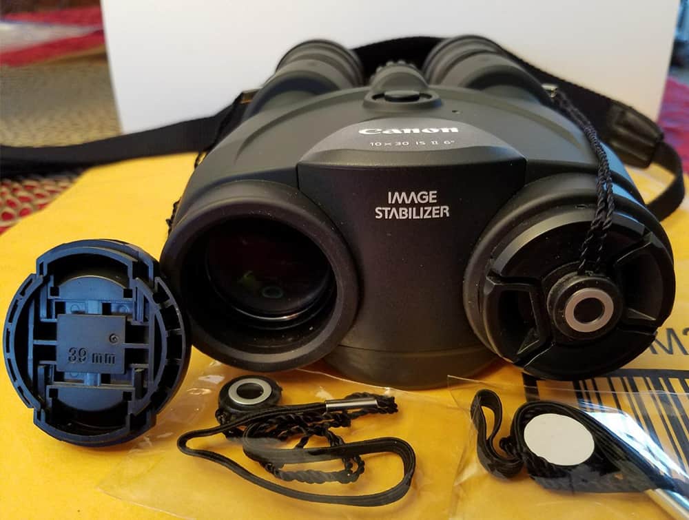canon-12x36-is-iii-binoculars-lense-and-accessories.jpg