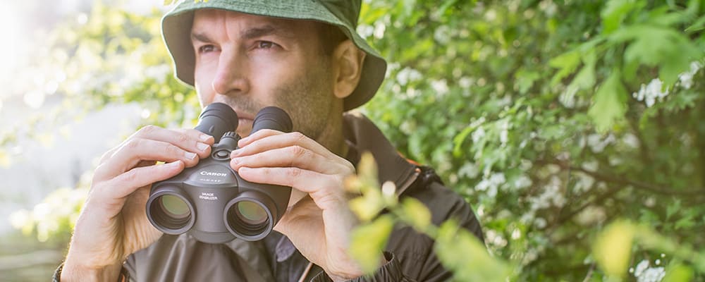 canon-12x36-is-iii-binoculars-overview.jpg