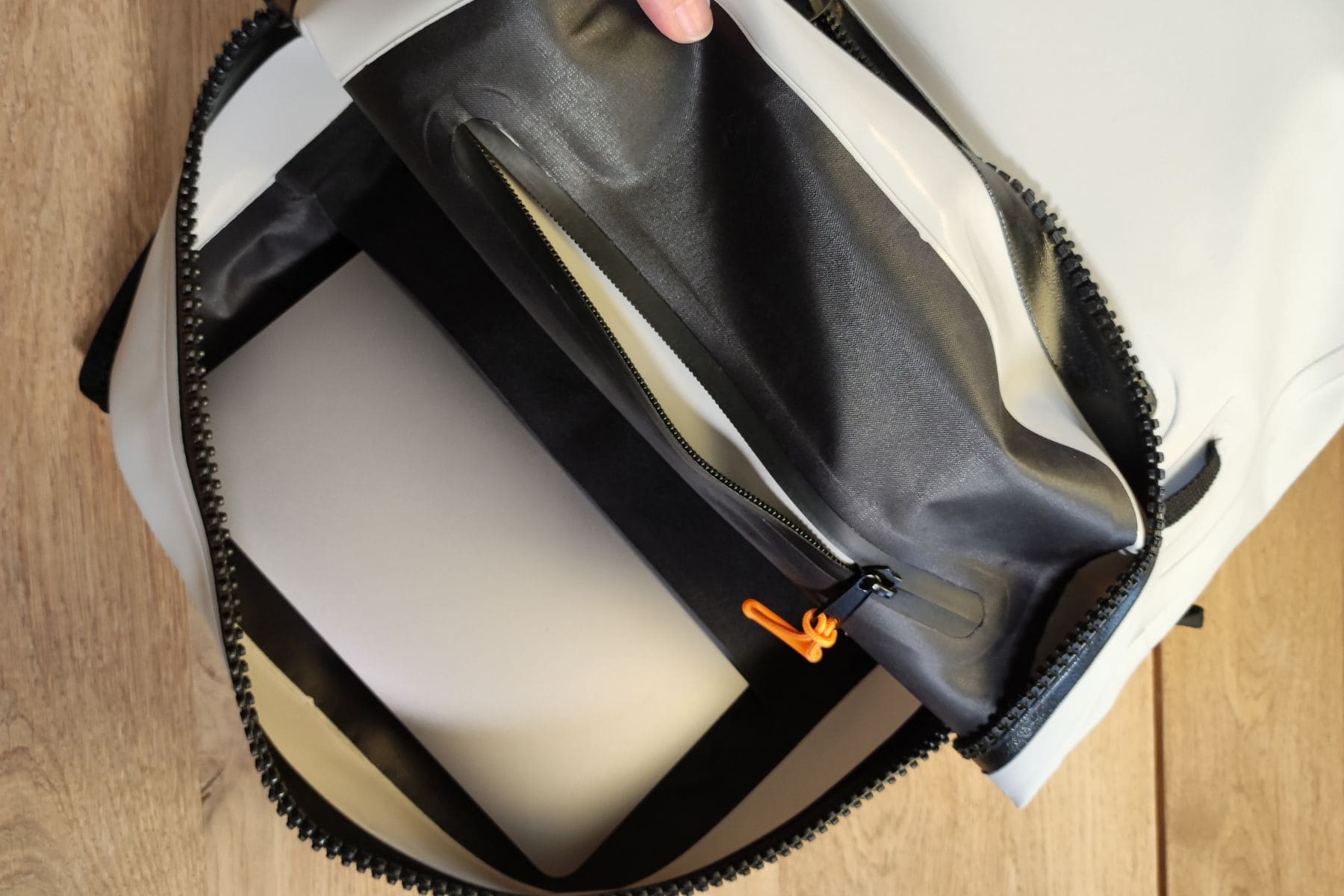 fogland-waterproof-backpack-15-25l-compartment