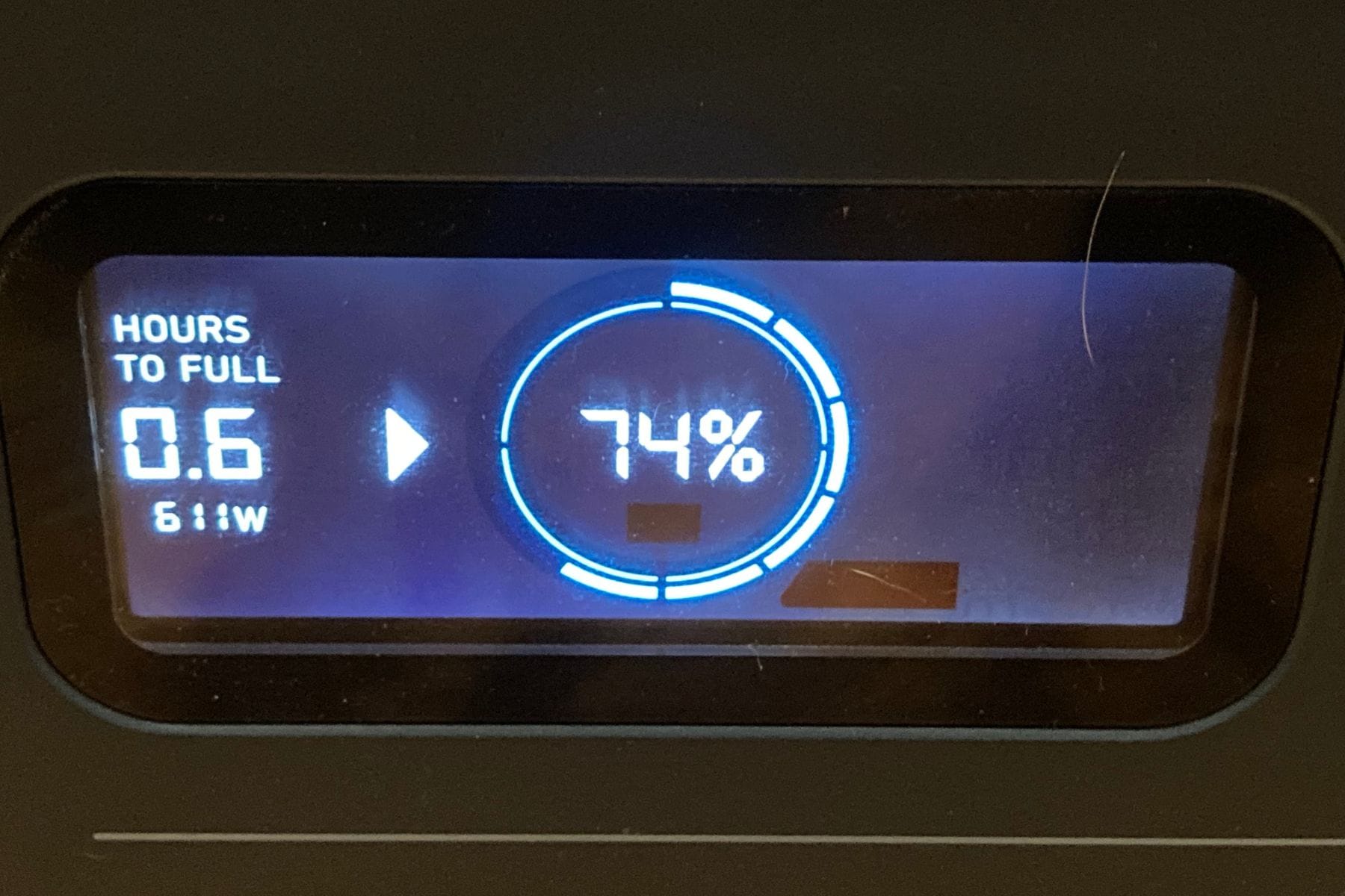 The Geneverse HomePower One Pro’s display clearly shows how long it takes to fully charge
