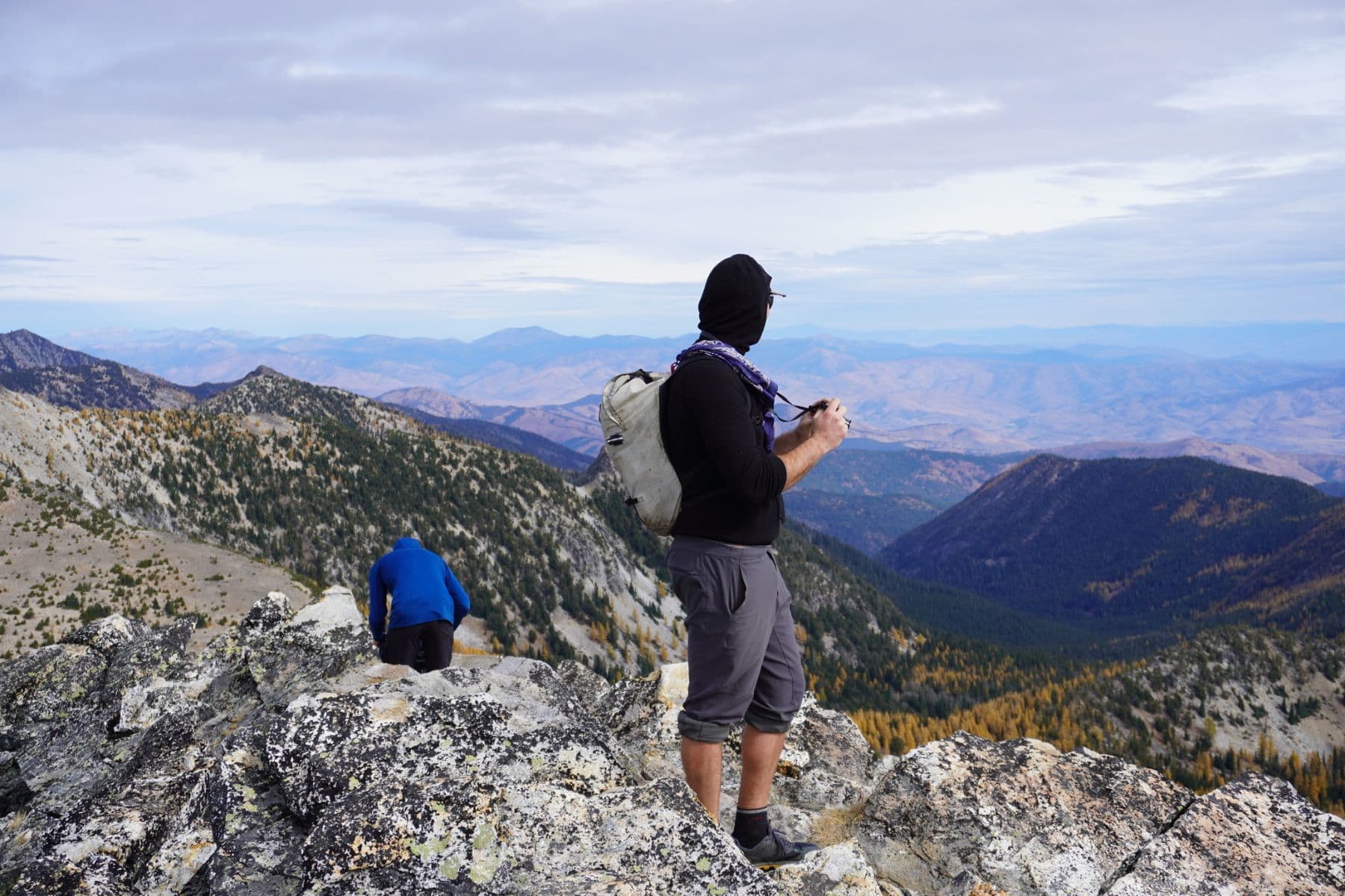 Hiking partners are for more than just taking cool candid photos of you. Sometimes. 
