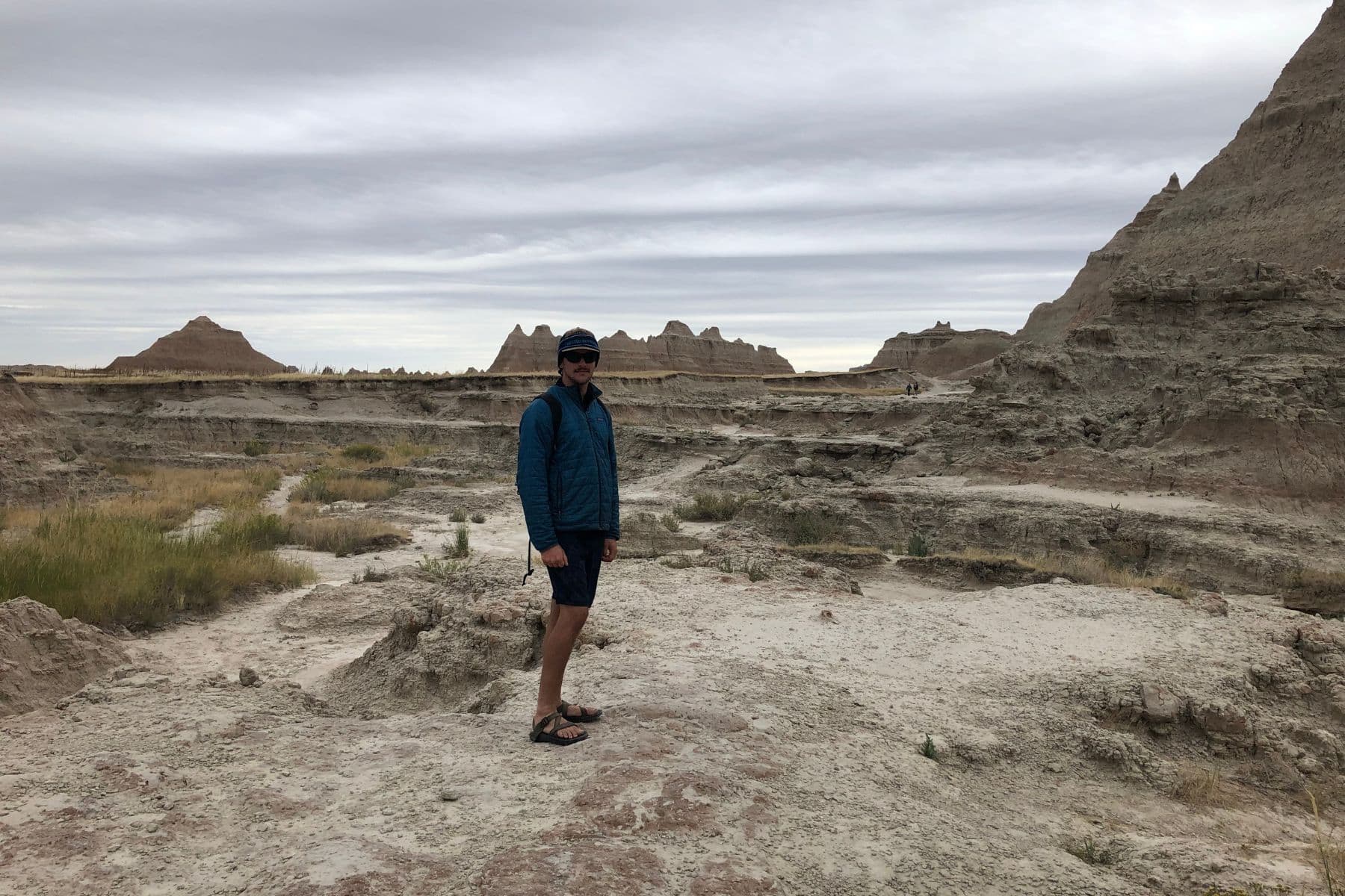 A good hiking outfit should be comfortable and adaptable to changing conditions