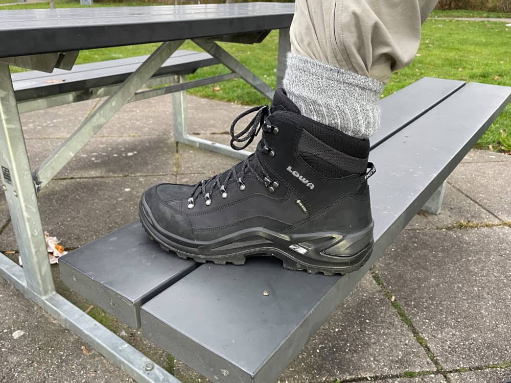lowa-renegade-gtx-comfortable.jpg
