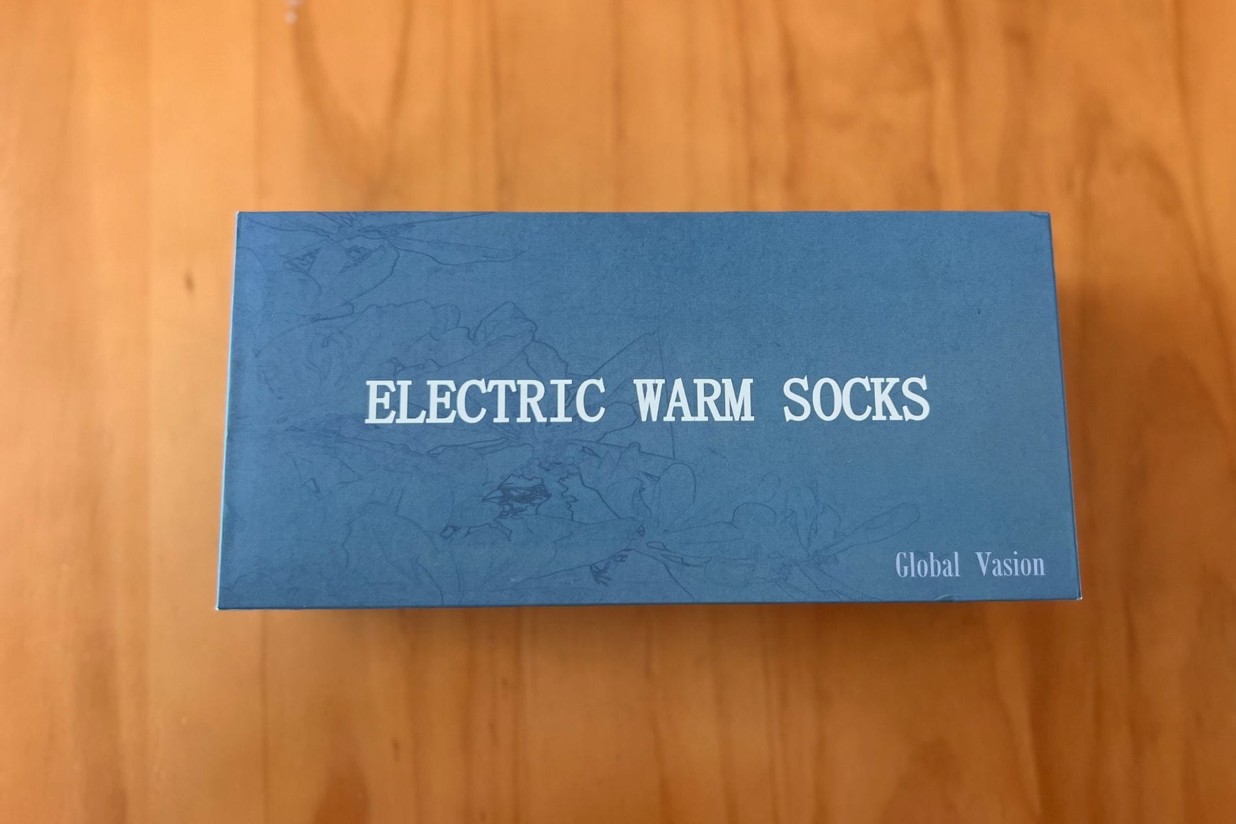 rabbitroom-heated-socks-box-exterior