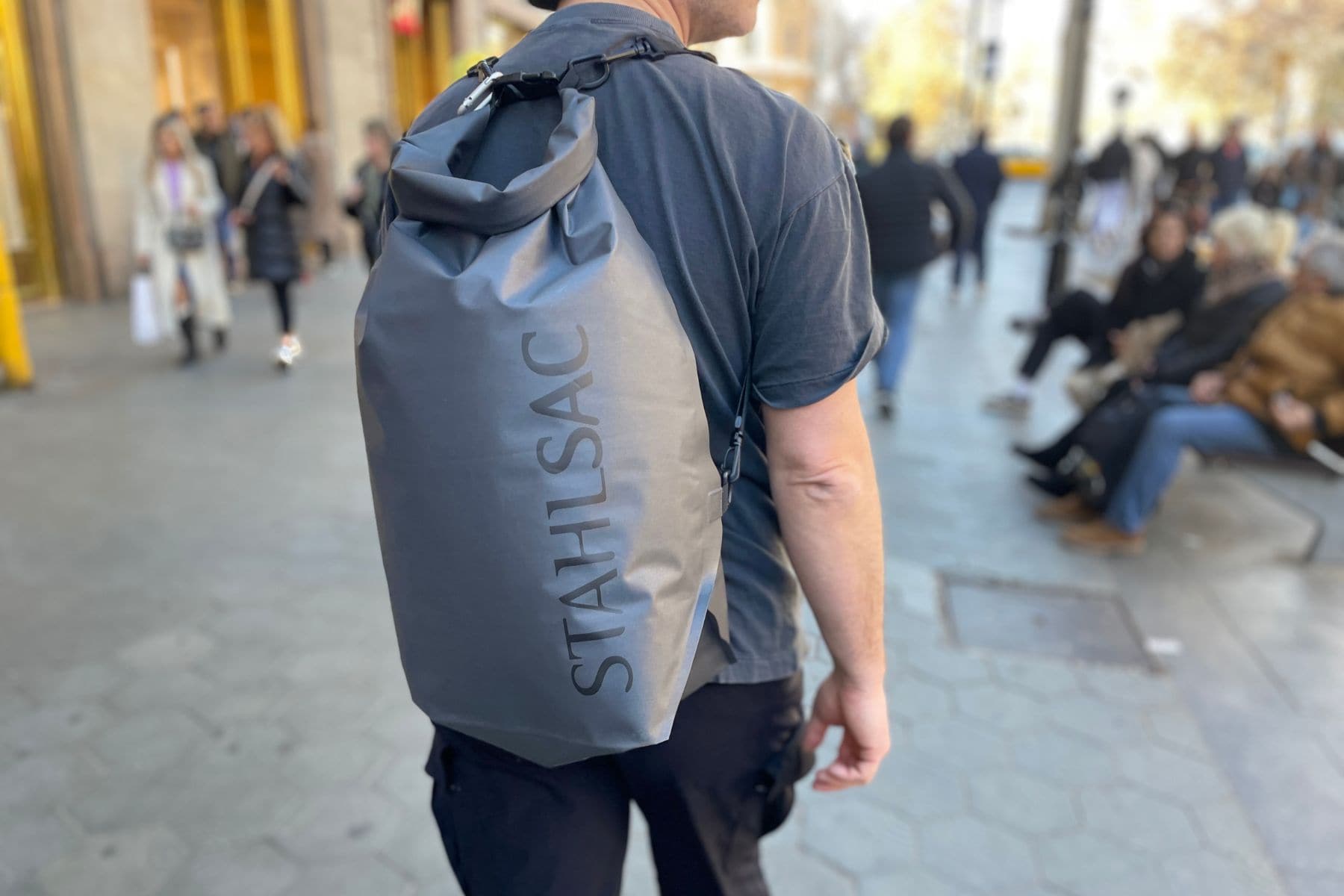 stahlsac-drylite-dry-bag-back