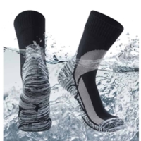sumade-waterproof-hiking-winter-socks.jpg
