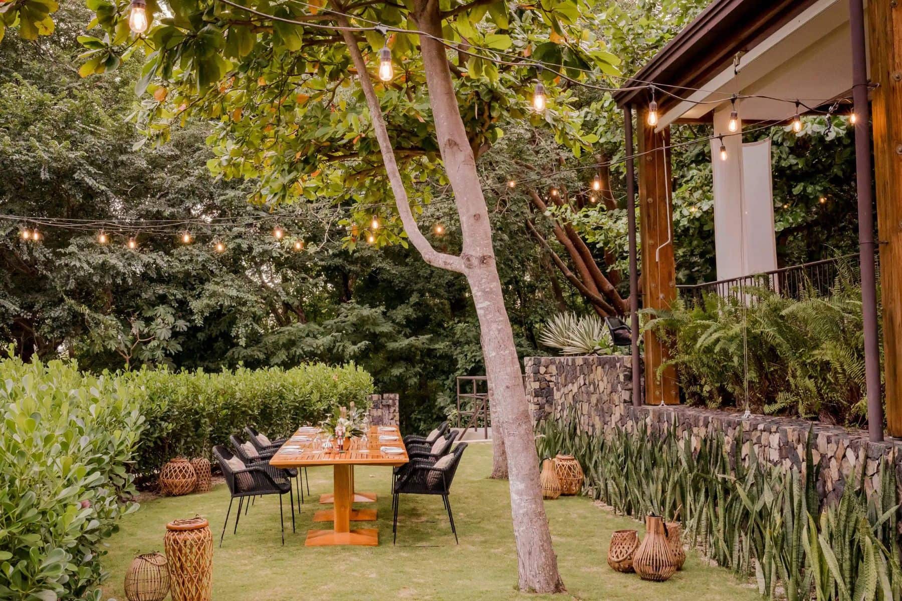 andaz-costa-rica-at-peninsula-papagayo-outdoor-dine