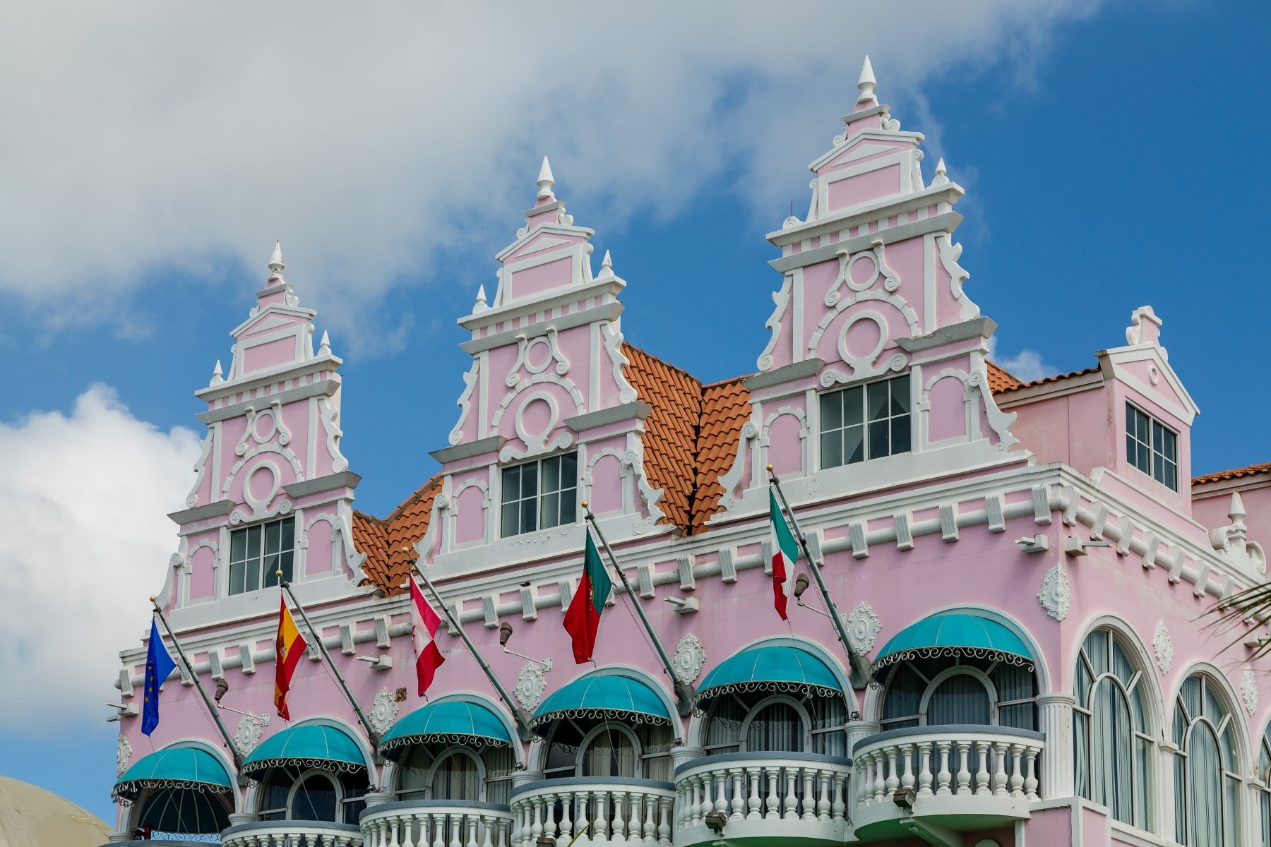 aruba-visitors-guide-estuco-rosa