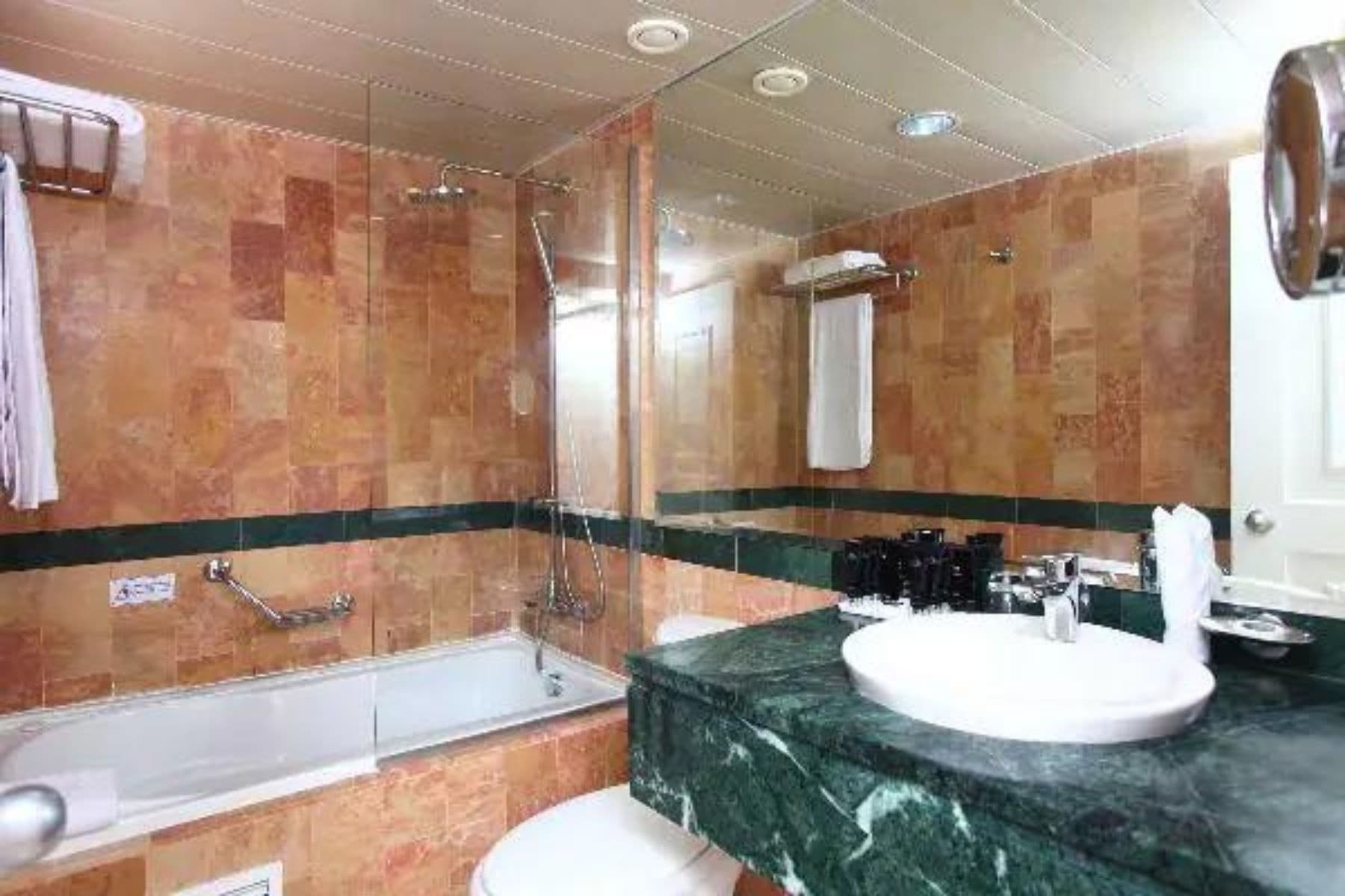 bahia-principe-luxury-samana-bath