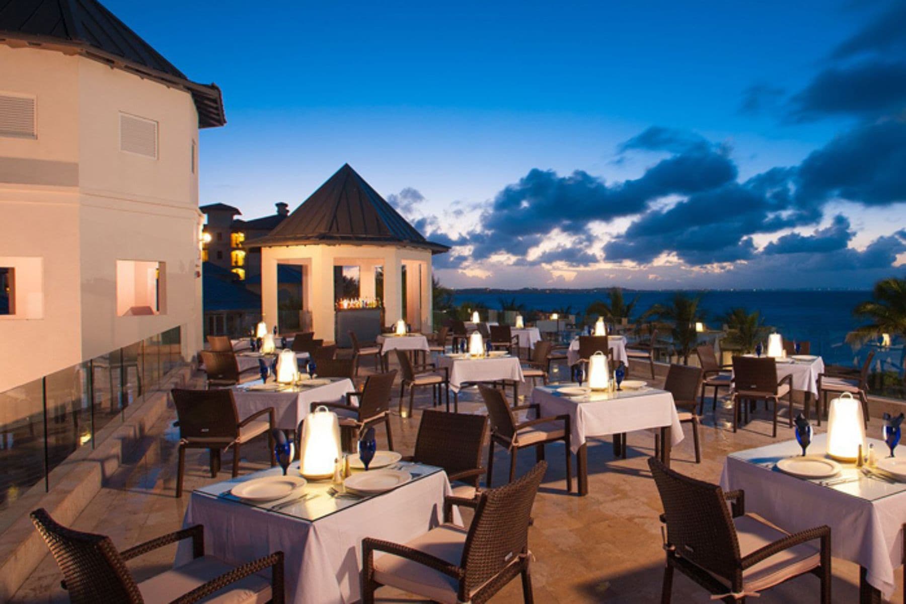 beaches-turks-and-caicos-sky
