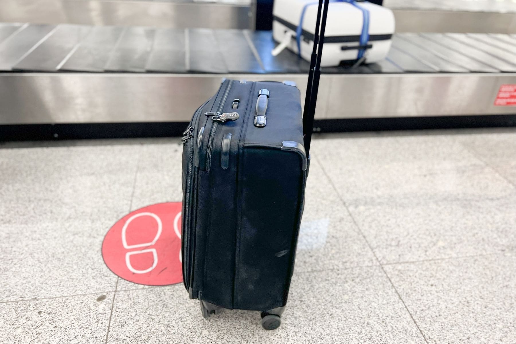 briggs-and-riley-baseline-softside-luggage-side-view