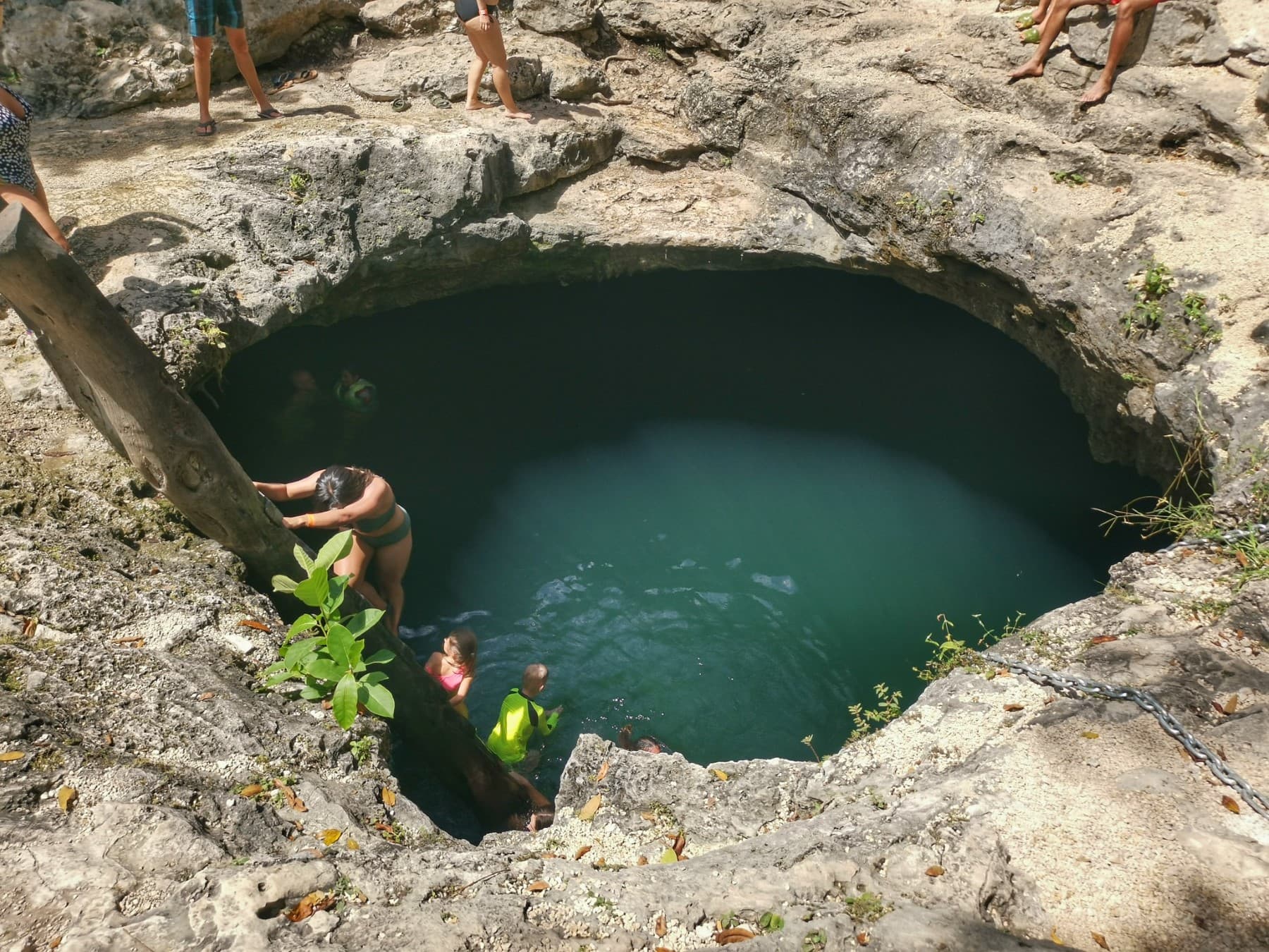 cenote-calavera-mexico