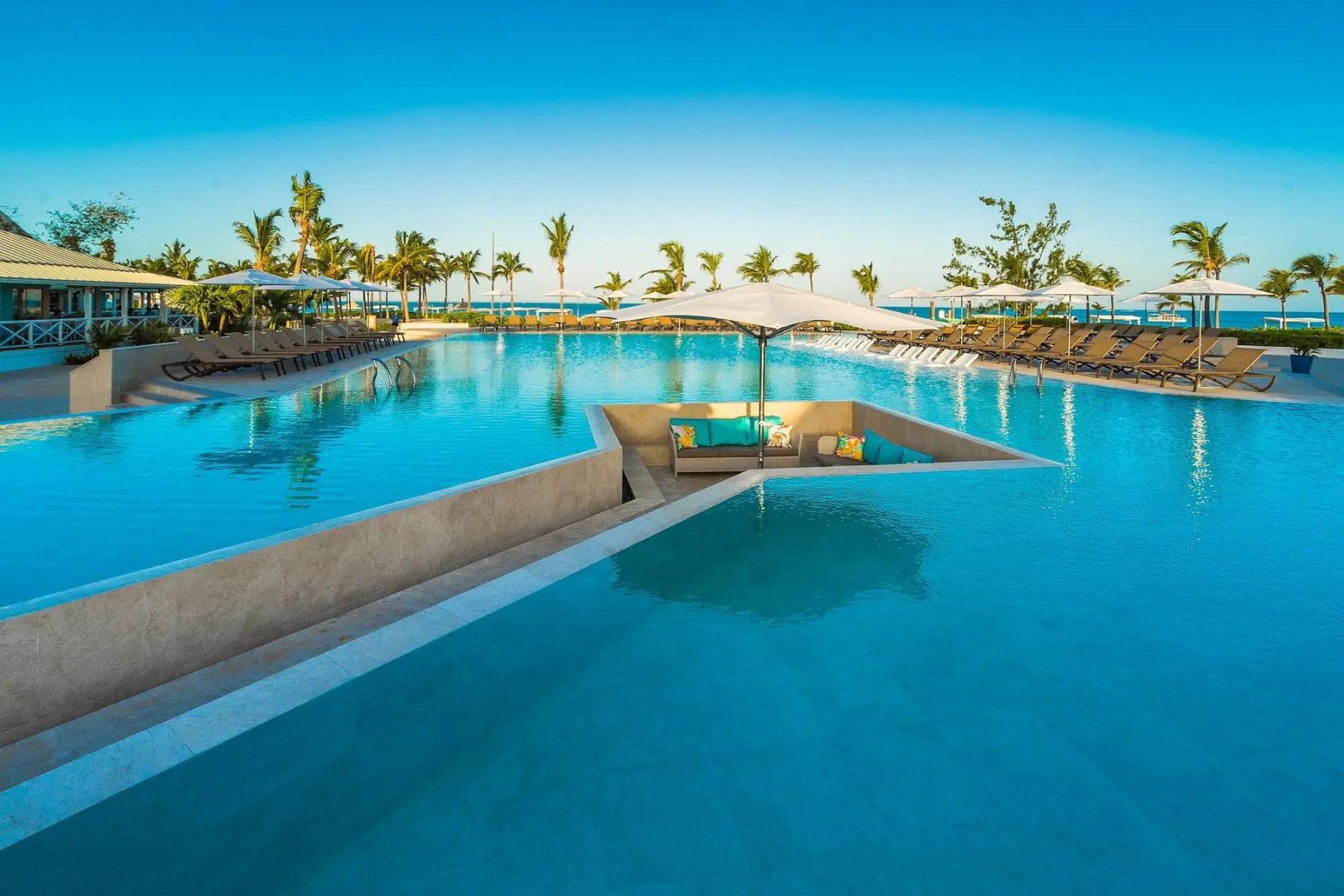 club-med-turkoise-pool