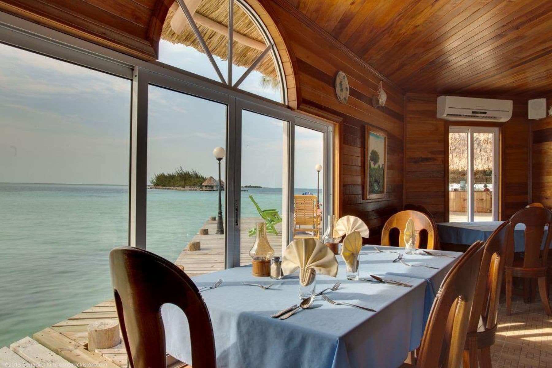 coco-plum-island-resort-dining