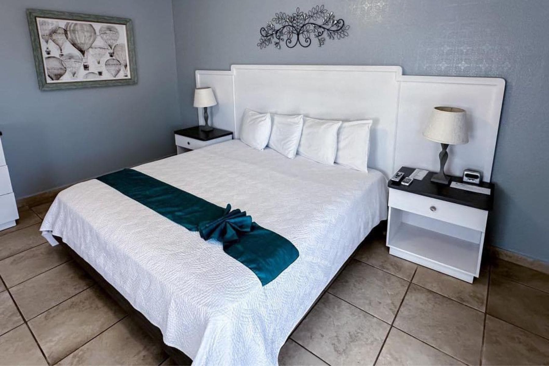 Combate Beach Resort Bed