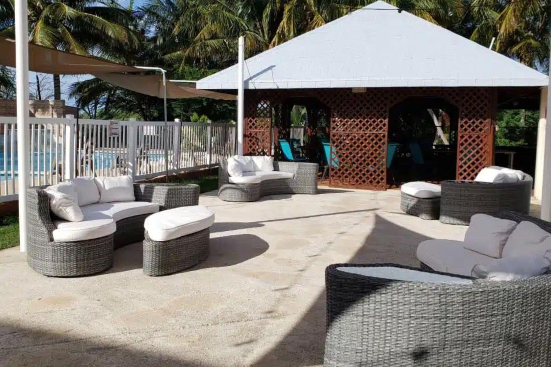 Combate Beach Resort Seats