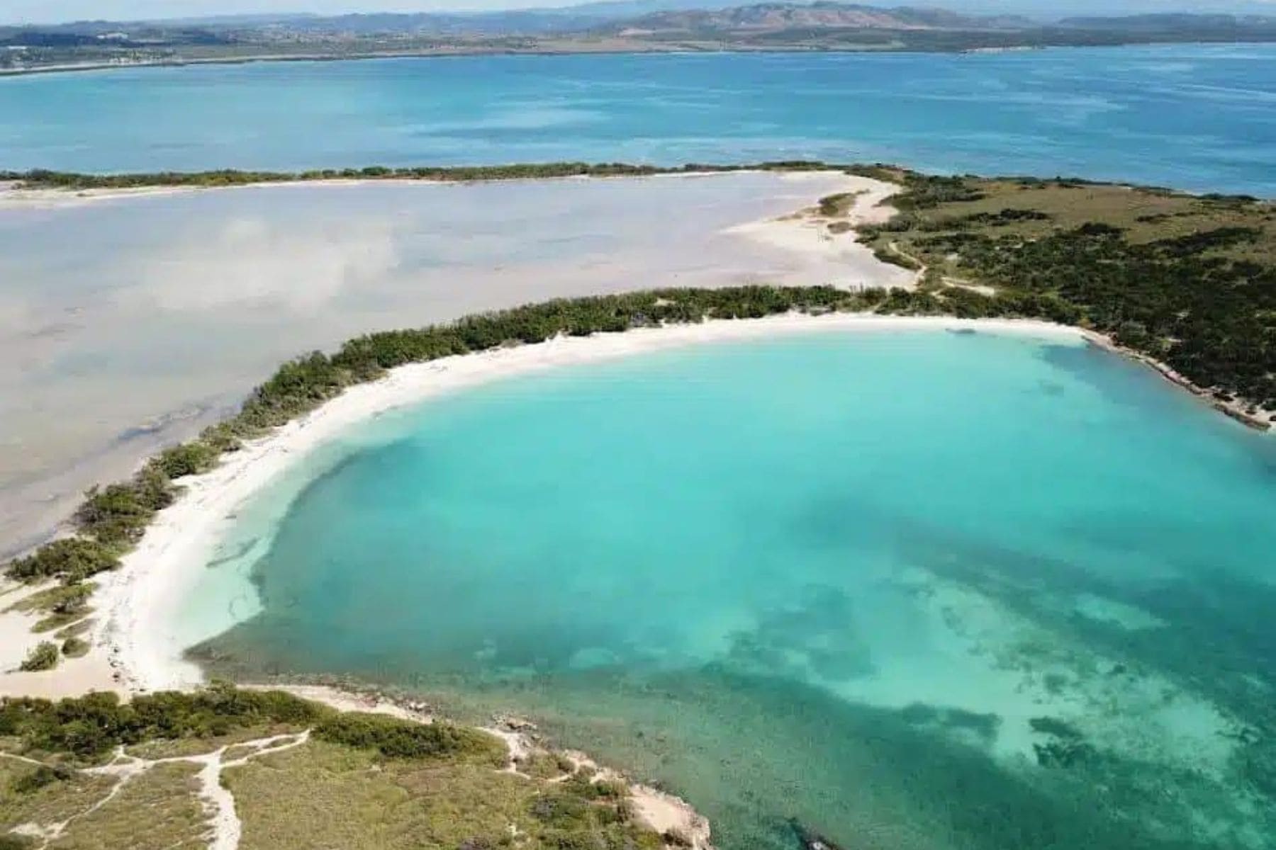 combate-beach-resort-waters