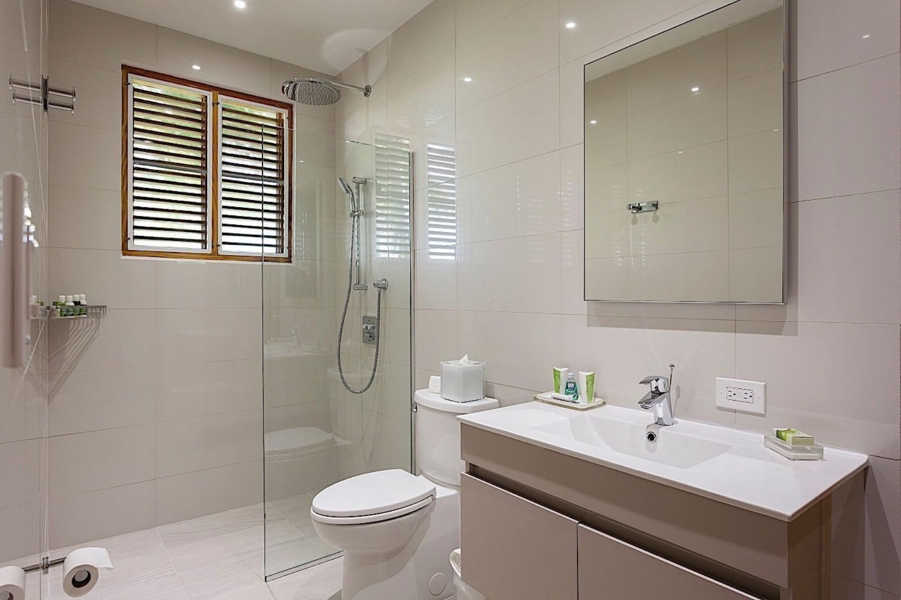 copamarina-beach-resort-and-spa-bath