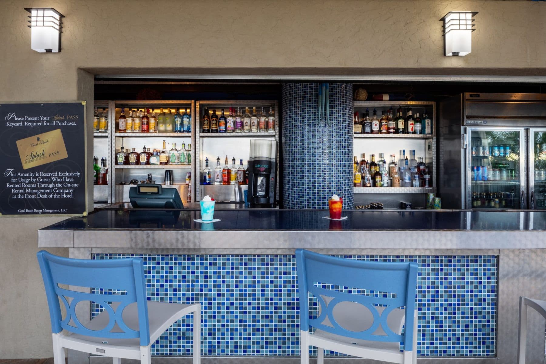 Coral Beach Resort And Suites Bar
