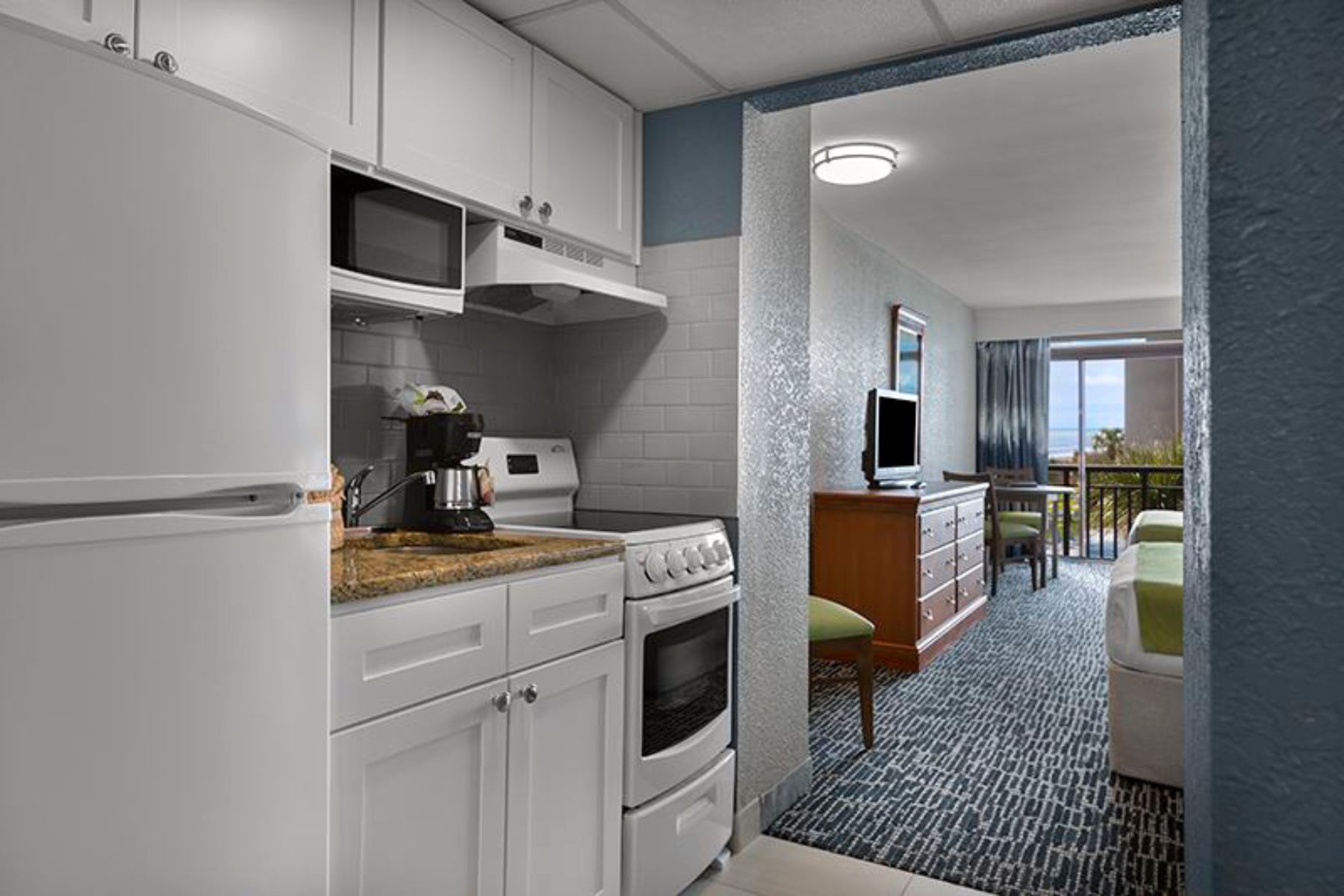 dayton-house-resort-kitchen
