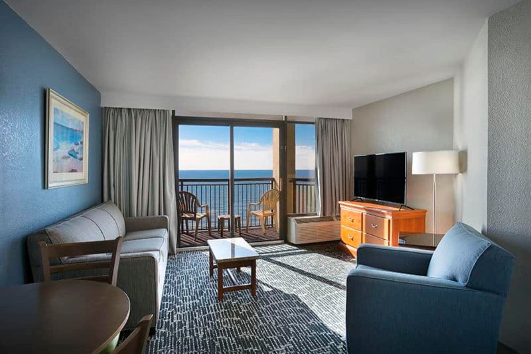 dayton-house-resort-living-room