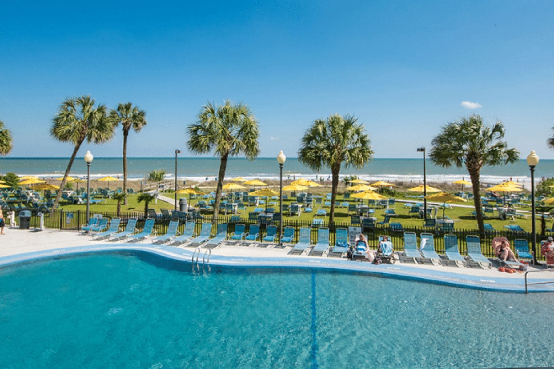 dayton-house-resort-middle-pool