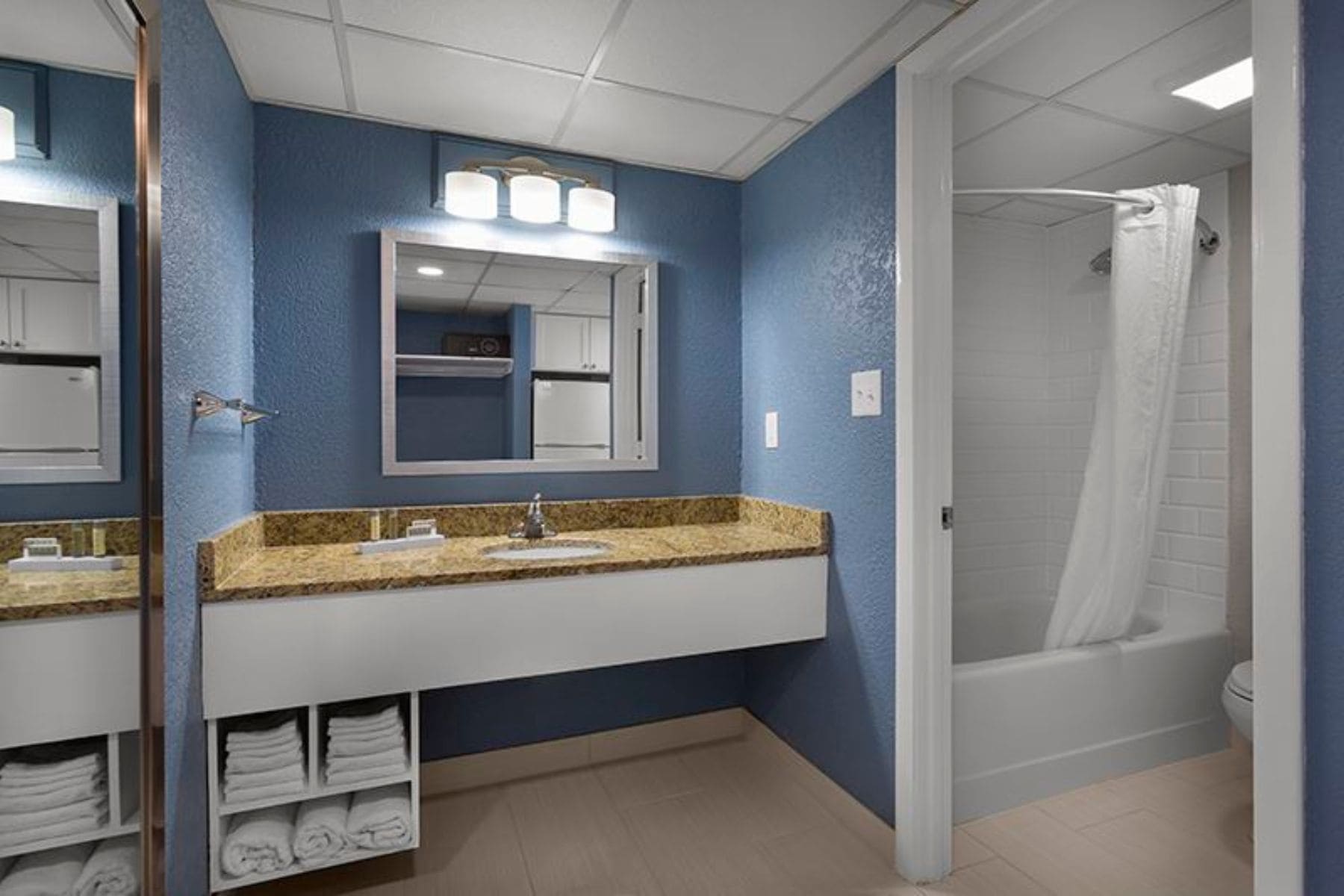 dayton-house-resort-mirror