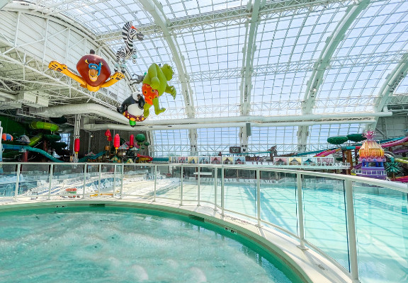 dreamworks-water-park-tub