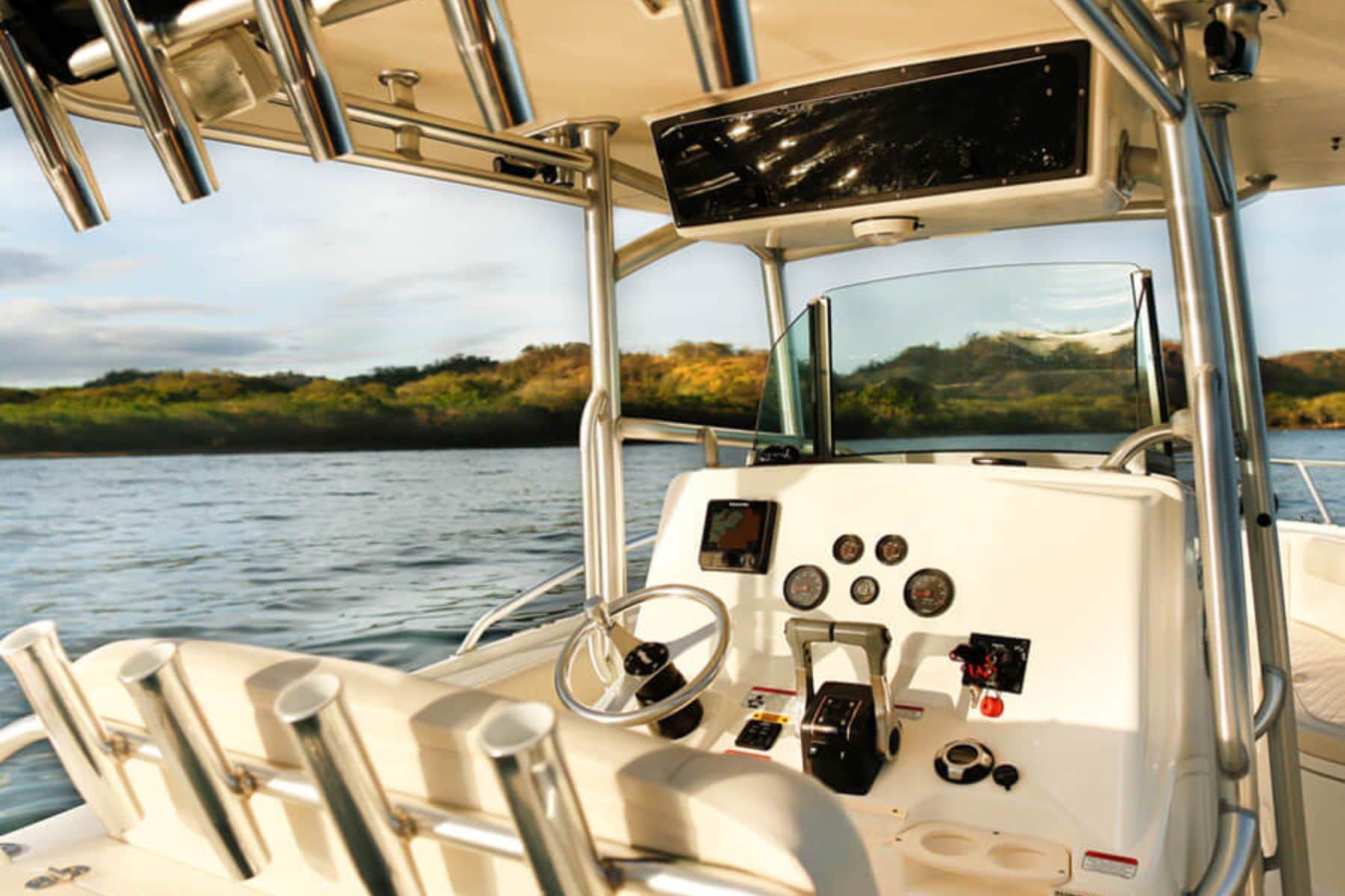 el-mangroove-autograph-collection-boating