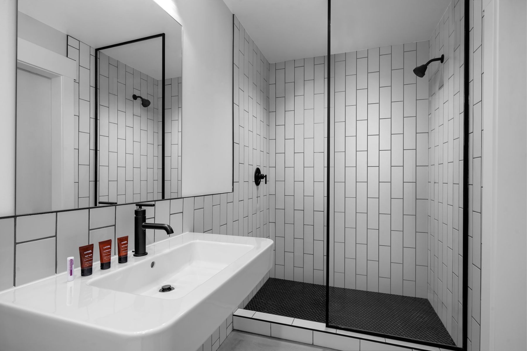 Evo Hotel Shower