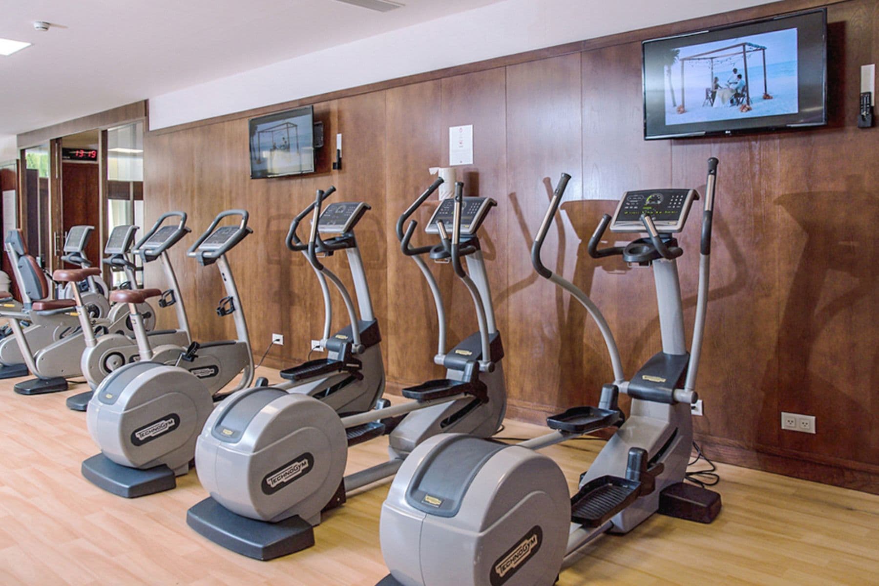 excellence-playa-mujeres-gym