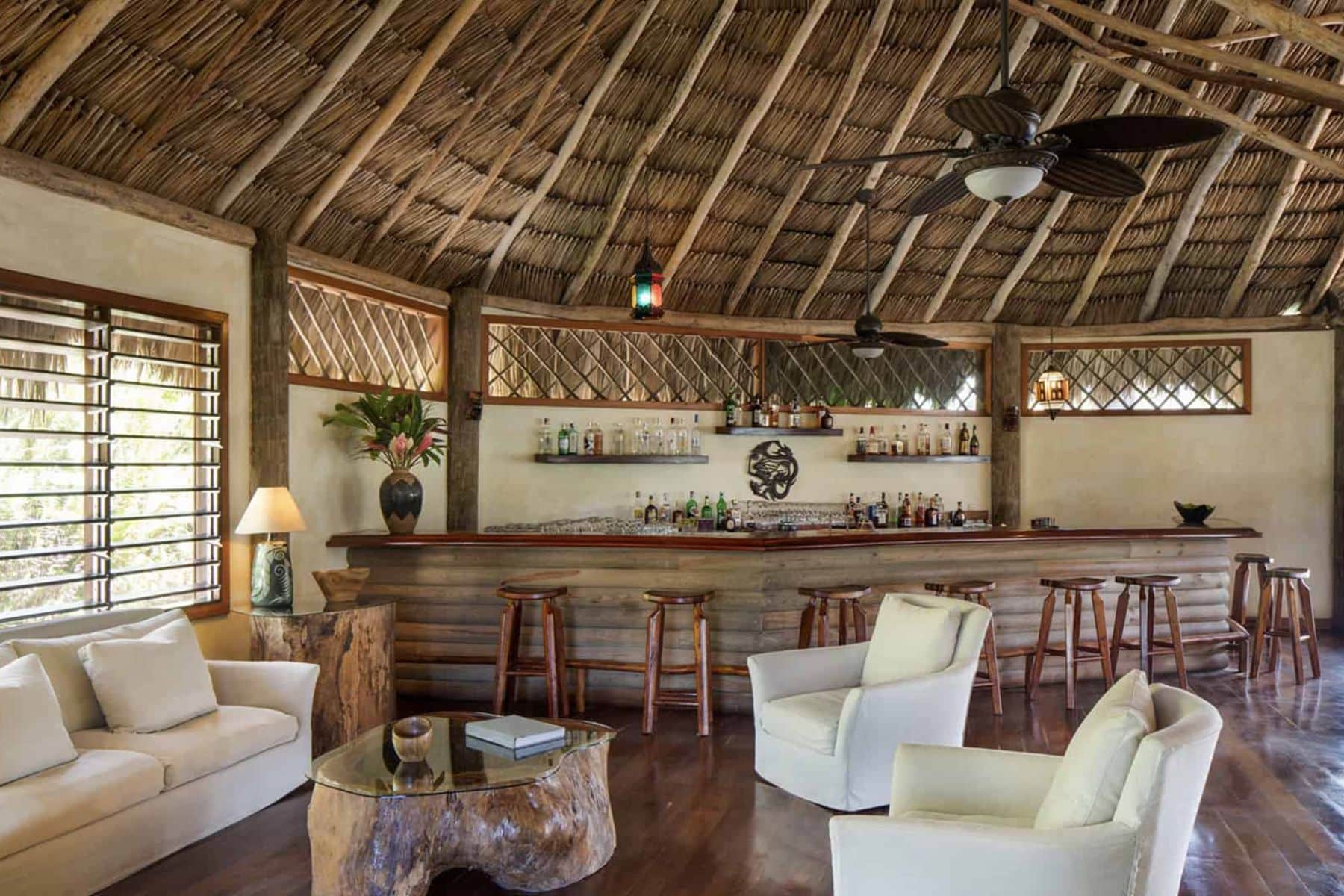 gaia-riverlodge-bar