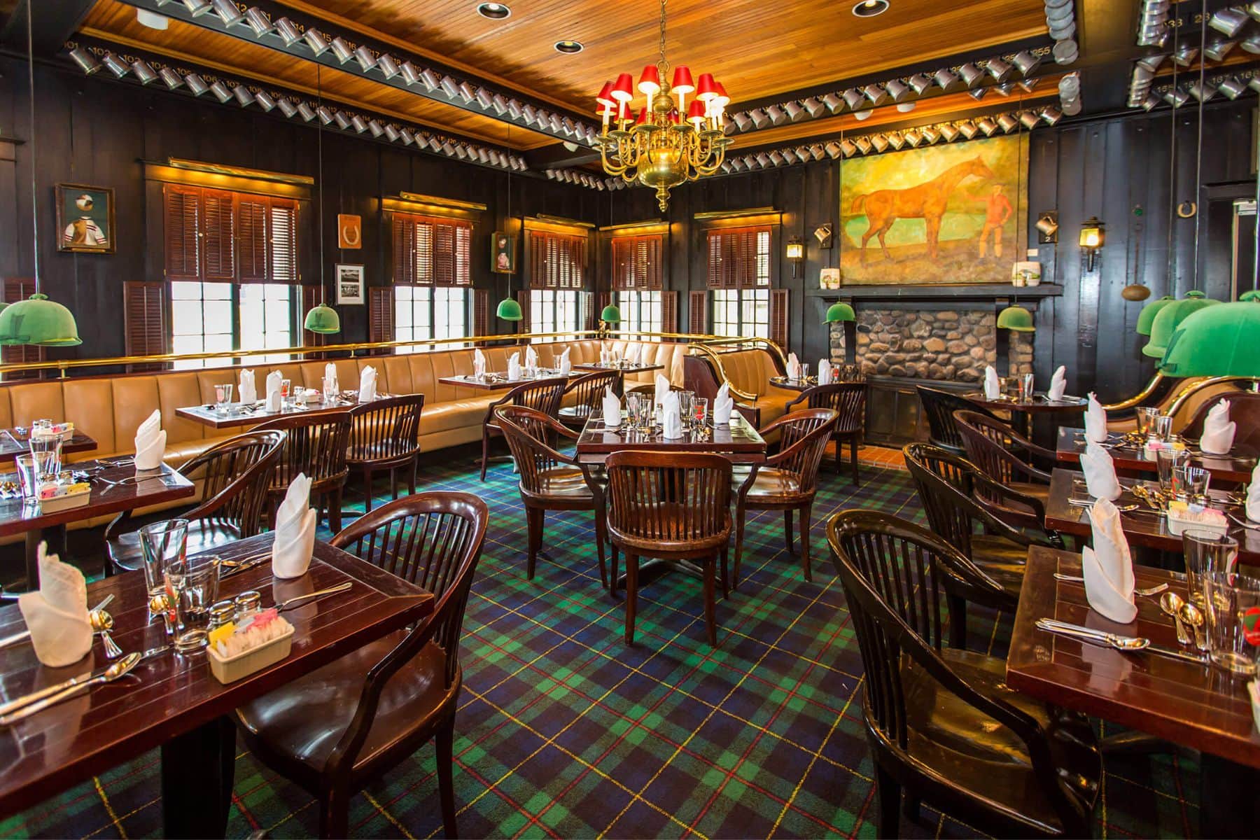 grand-hotel-mackinac-island-michigan-restaurant