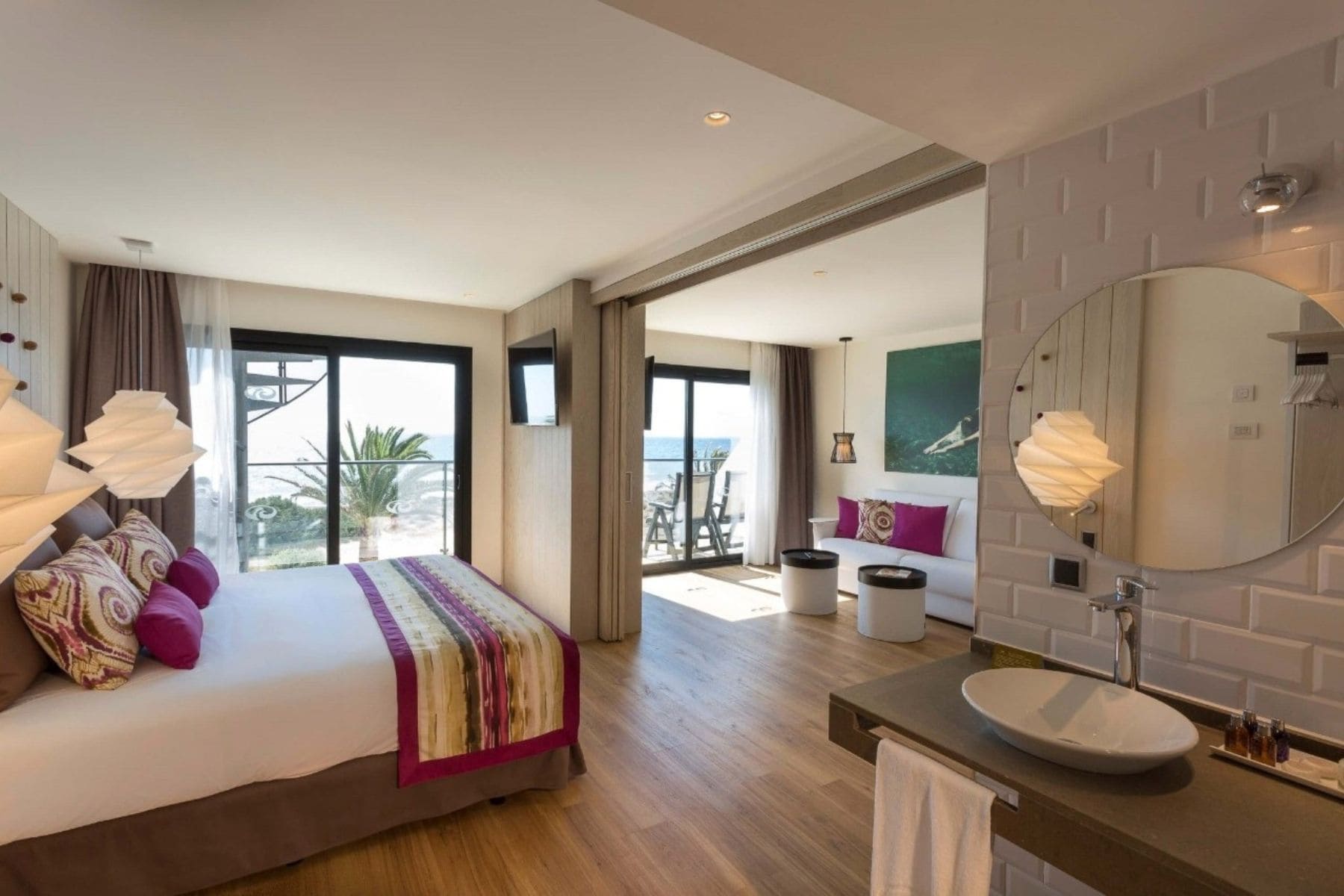 grand-palladium-white-island-bed-deluxe