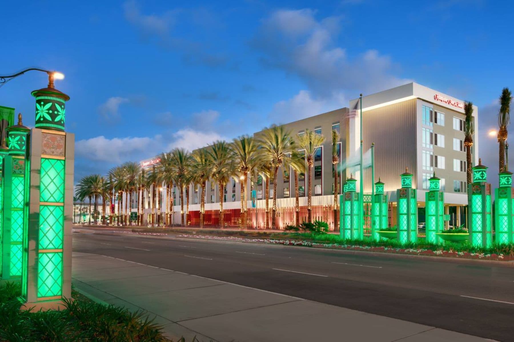 Hampton Inn And Suites Anaheim Outdoor